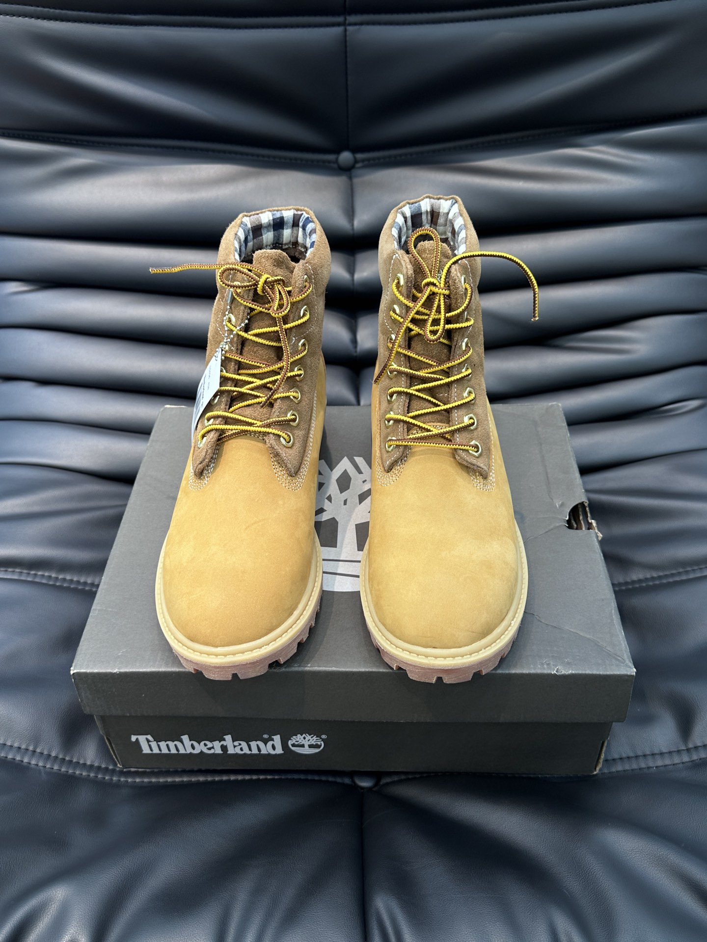 timberland登山鞋秋冬男士高帮及踝靴踢不烂大黄靴好穿防水耐造采用进口头层牛皮制作可户外可通勤穿搭