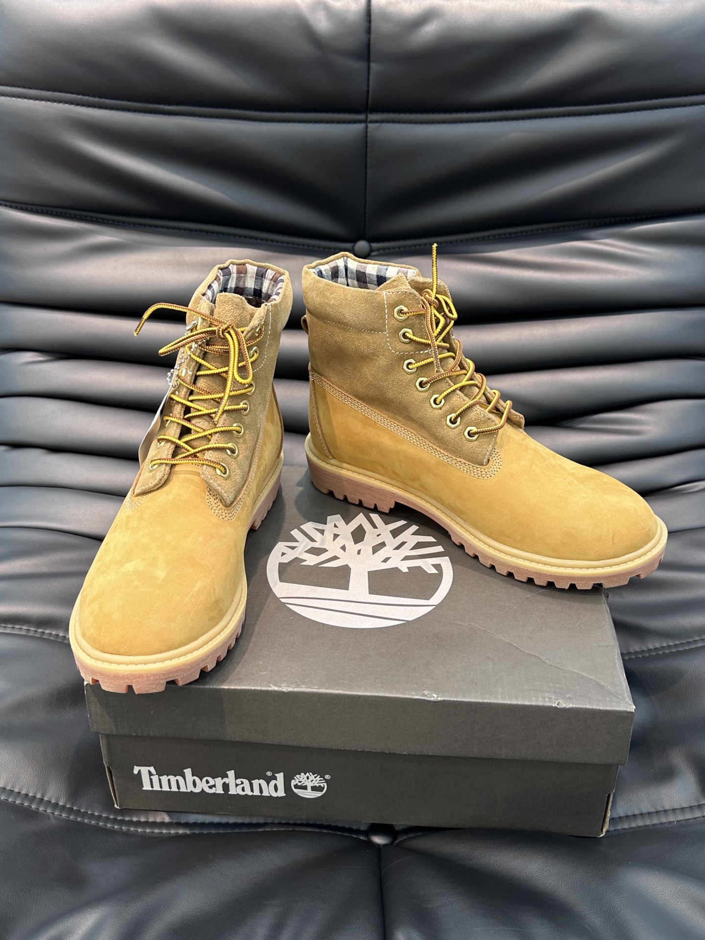 timberland登山鞋秋冬男士高帮及踝靴踢不烂大黄靴好穿防水耐造采用进口头层牛皮制作可户外可通勤穿搭