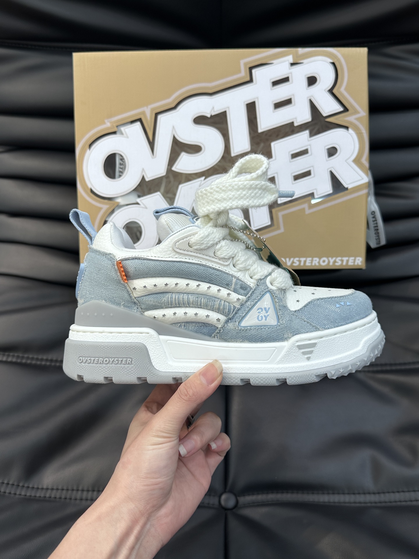 OVSTEROYSTER情侣款面包鞋高级感撞色鞋身吸睛指数飙升层次感轻质厚底增高5CMQ弹舒适脚感暴走无