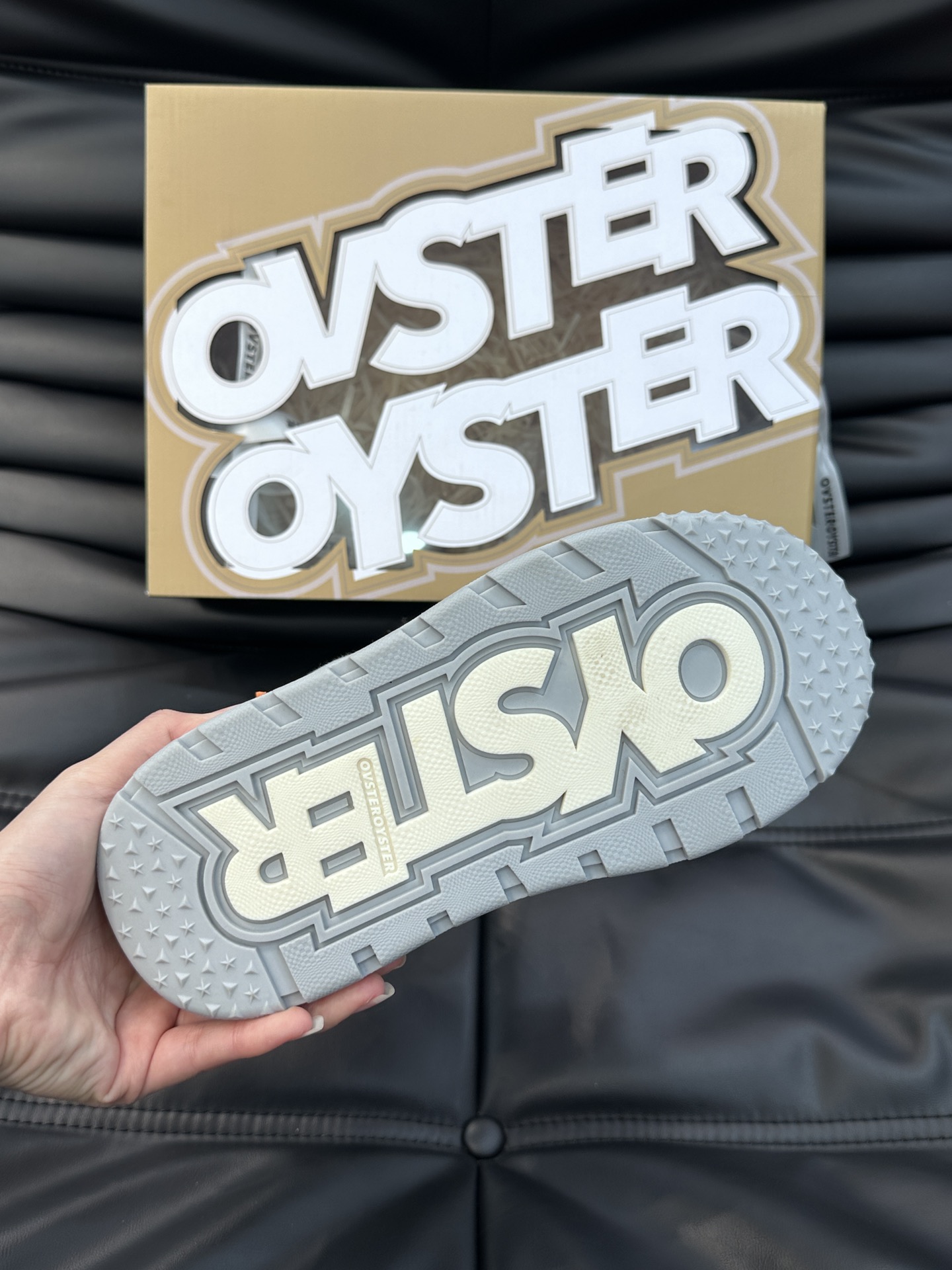 OVSTEROYSTER情侣款面包鞋高级感撞色鞋身吸睛指数飙升层次感轻质厚底增高5CMQ弹舒适脚感暴走无
