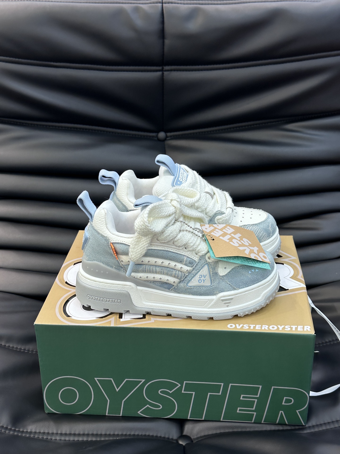 OVSTEROYSTER情侣款面包鞋高级感撞色鞋身吸睛指数飙升层次感轻质厚底增高5CMQ弹舒适脚感暴走无
