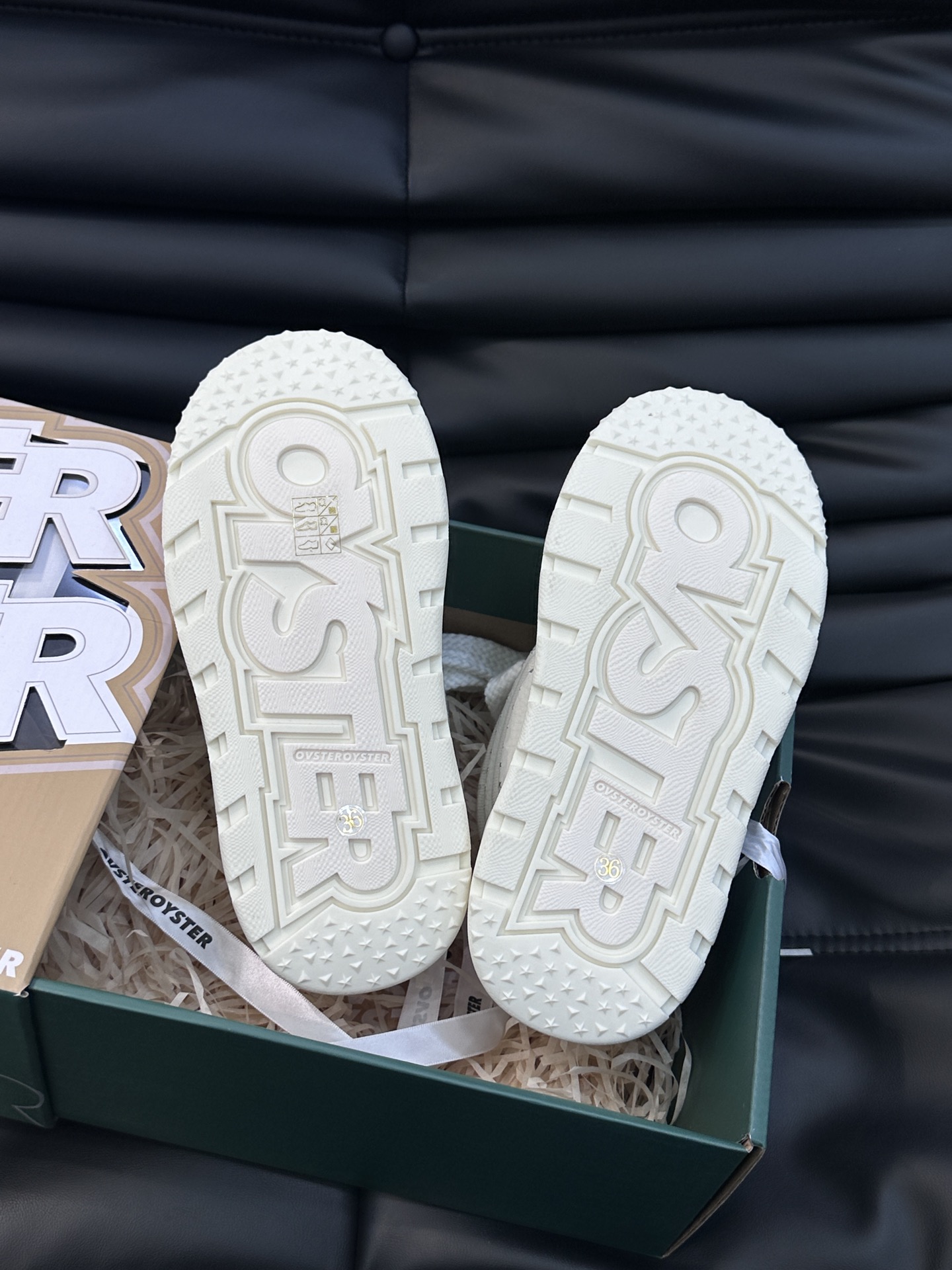 OVSTEROYSTER情侣款面包鞋高级感撞色鞋身吸睛指数飙升层次感轻质厚底增高5CMQ弹舒适脚感暴走无