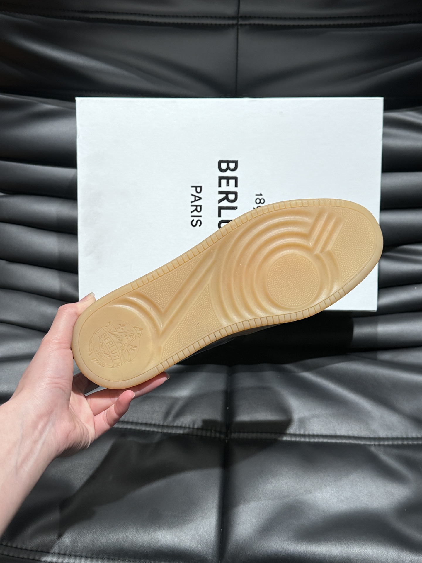 Berlut*布鲁提男士高端休闲鞋官方最新发布走秀新款进口牛皮材质侧面图案高周波空压内里进口小牛皮纯橡胶