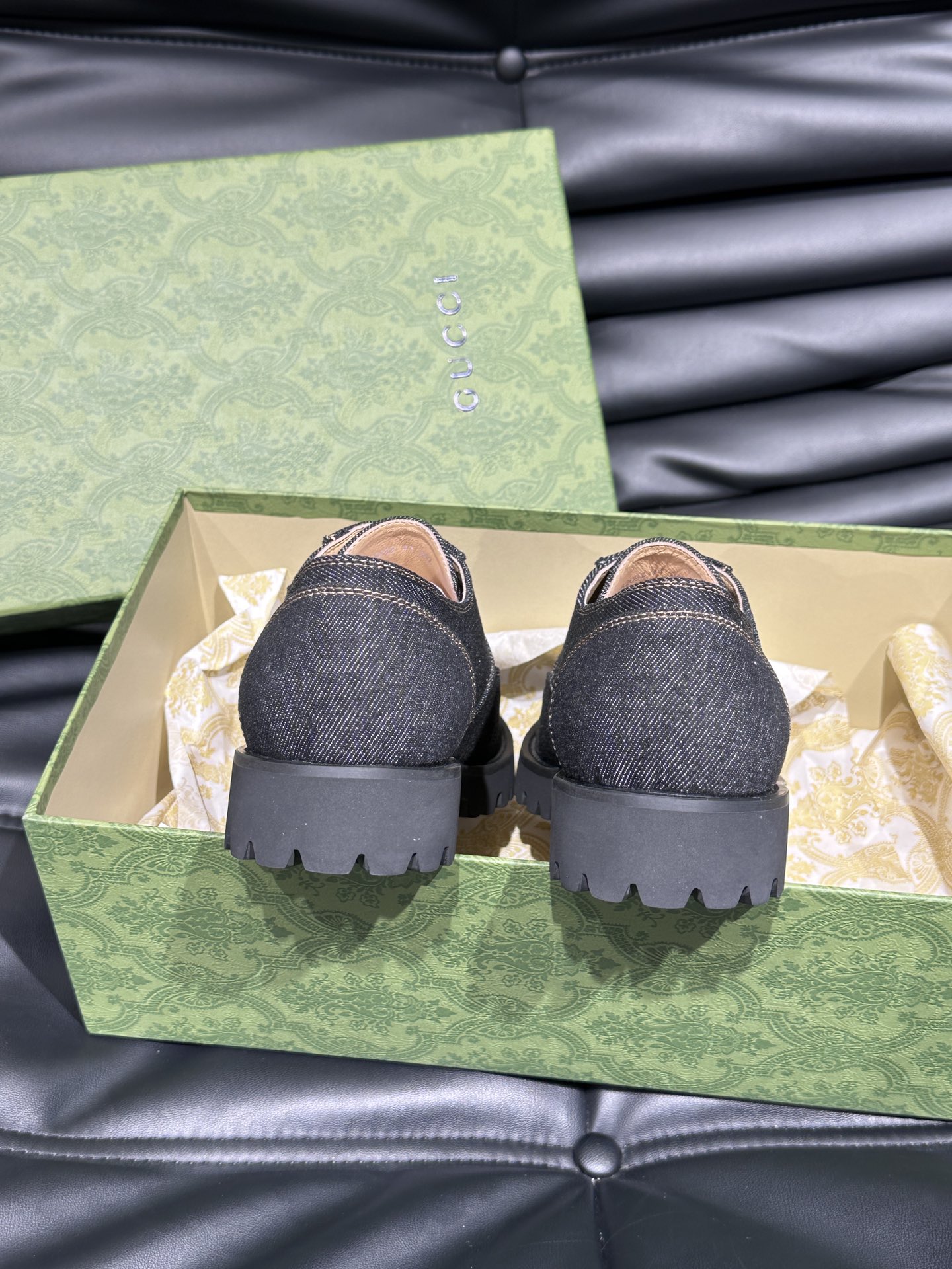 Gucc*古驰2024Ss新款男士轻奢商务牛仔布系带鞋牛仔布的运用从成衣延伸至鞋履为靴子运动鞋和乐福鞋添