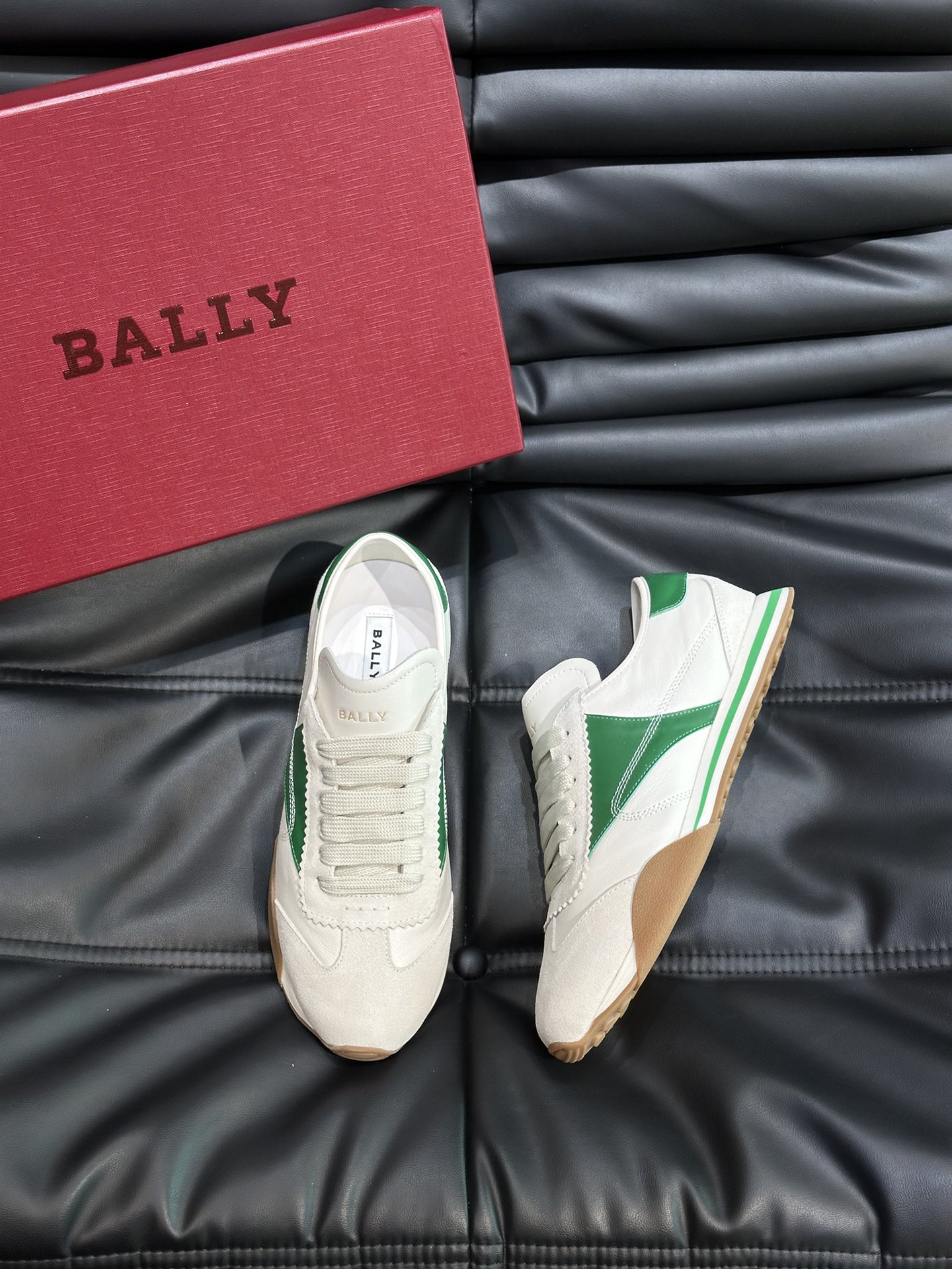 BALLY/巴利男士皮革休闲运动鞋头层小牛皮鞋面拼色设计简约时尚风格搭配经典Bally元素点缀细节鞋身撞