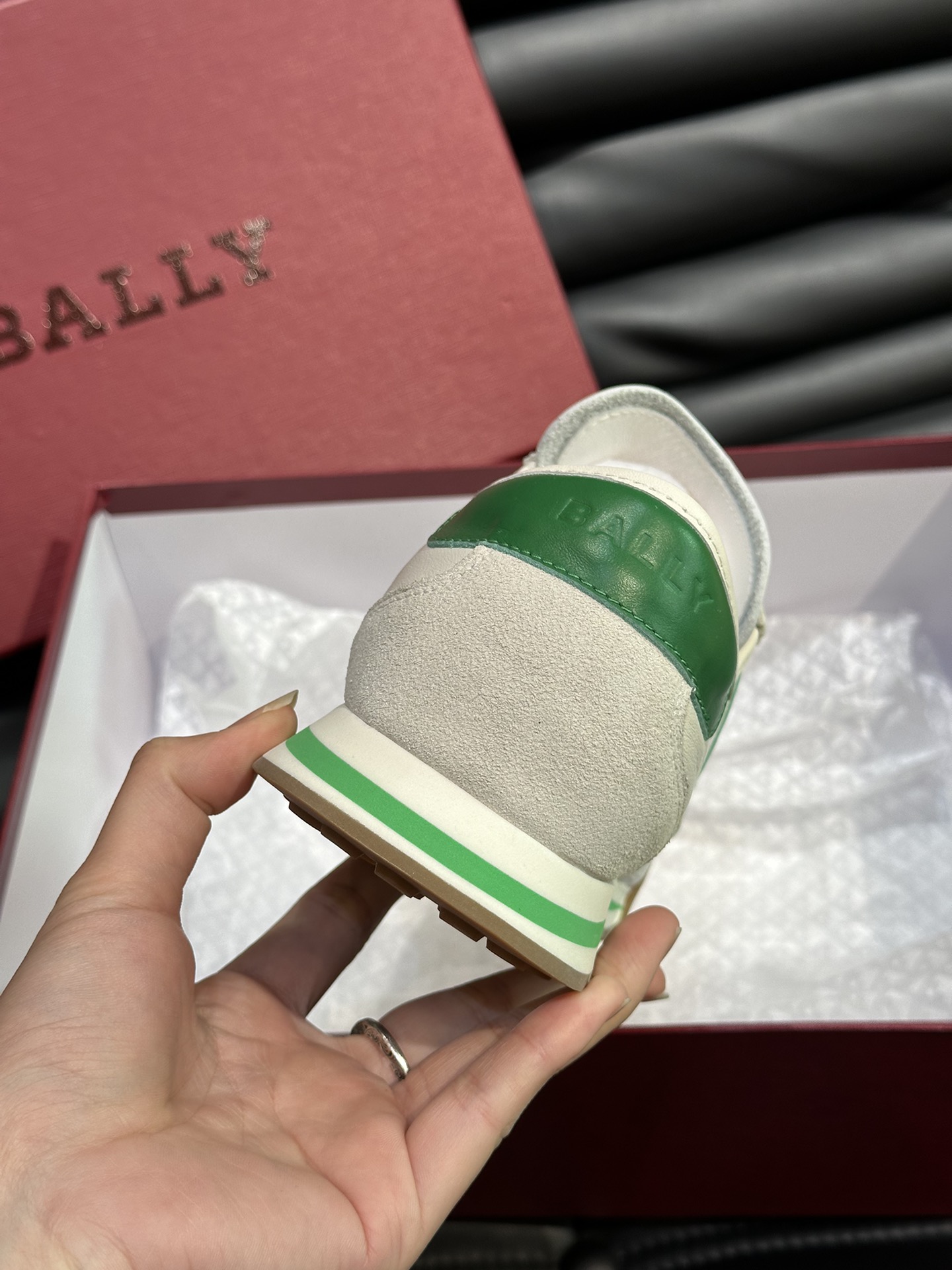 BALLY/巴利男士皮革休闲运动鞋头层小牛皮鞋面拼色设计简约时尚风格搭配经典Bally元素点缀细节鞋身撞