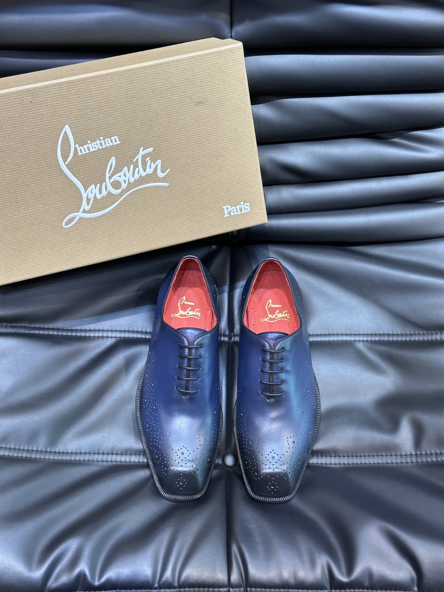 Christia*.Loubouti*高端男士商务正装皮鞋原版真牛皮大红底意大利进口牛皮大底头层牛皮水染