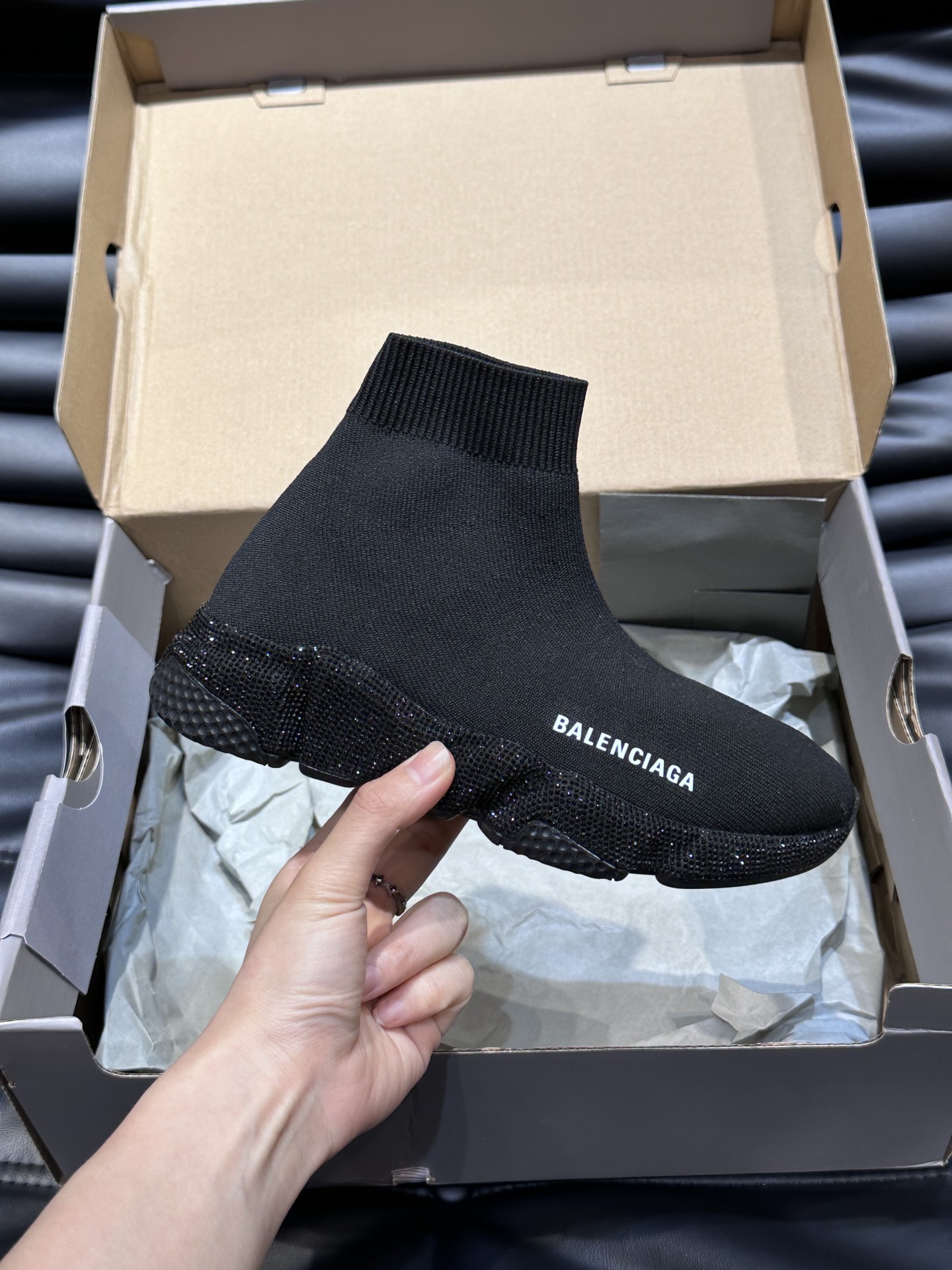 Balenciaga情侣款巴黎世家最新顶级版本烫钻大底袜子鞋全系列鞋面原版显瘦弹力袜手工滴胶工艺Logo