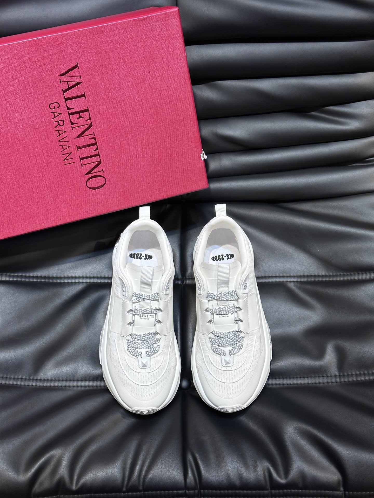New
 Valentino Shoes Sneakers Spring/Summer Collection Casual