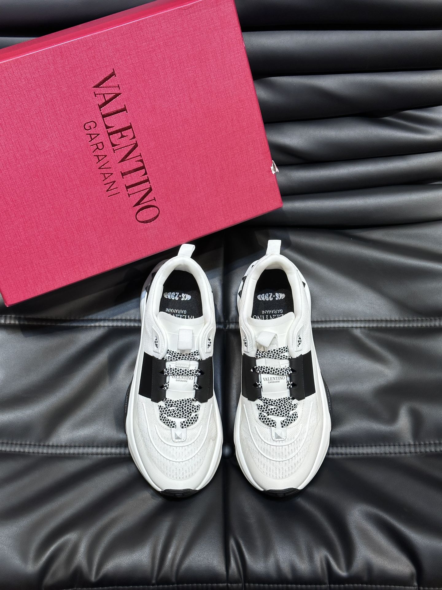 Valentino 1:1
 Shoes Sneakers Unsurpassed Quality
 Spring/Summer Collection Casual