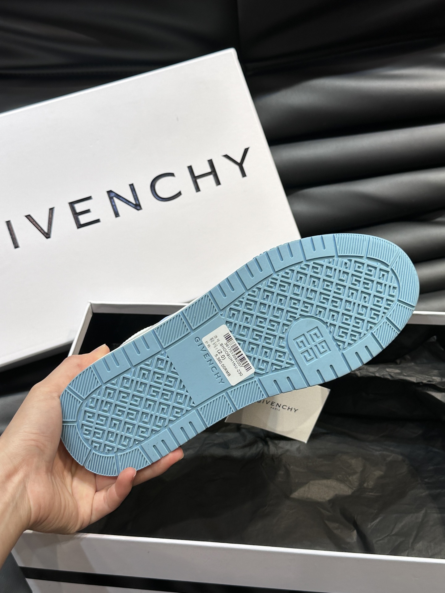 Giv 1 Leather Low-Top Sneakers: Stylish & Comfortable Men's Athletic Shoes 10 i1714974905 1307 1