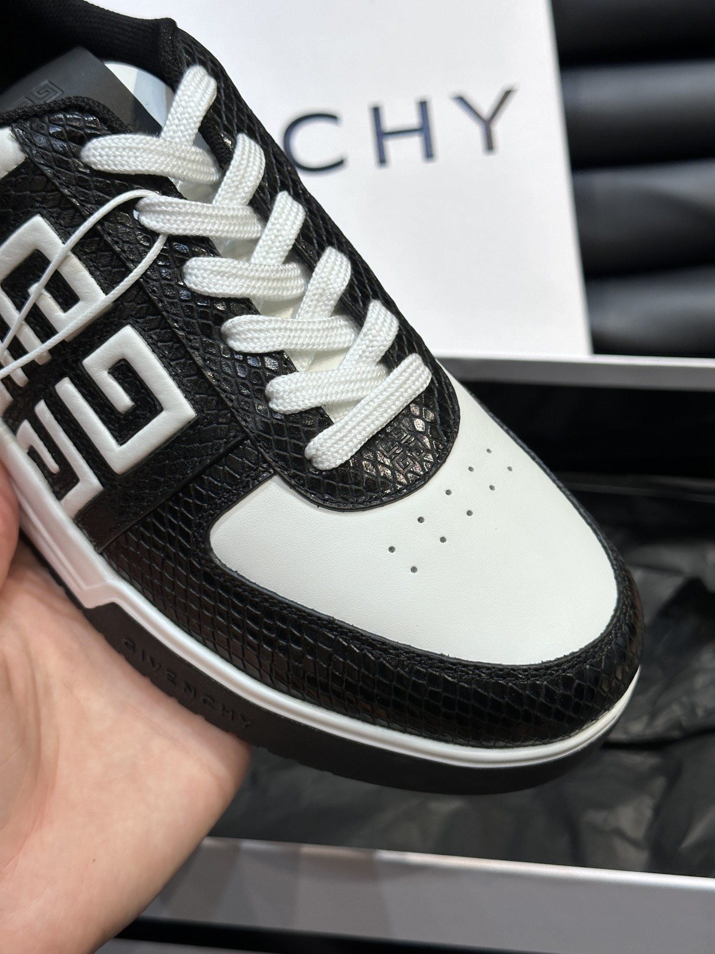 Givenchy Men's GIV 1 Low-Top Sneakers: Premium Leather, Breathable Design, Stylish 9 i1714975106 9327 0