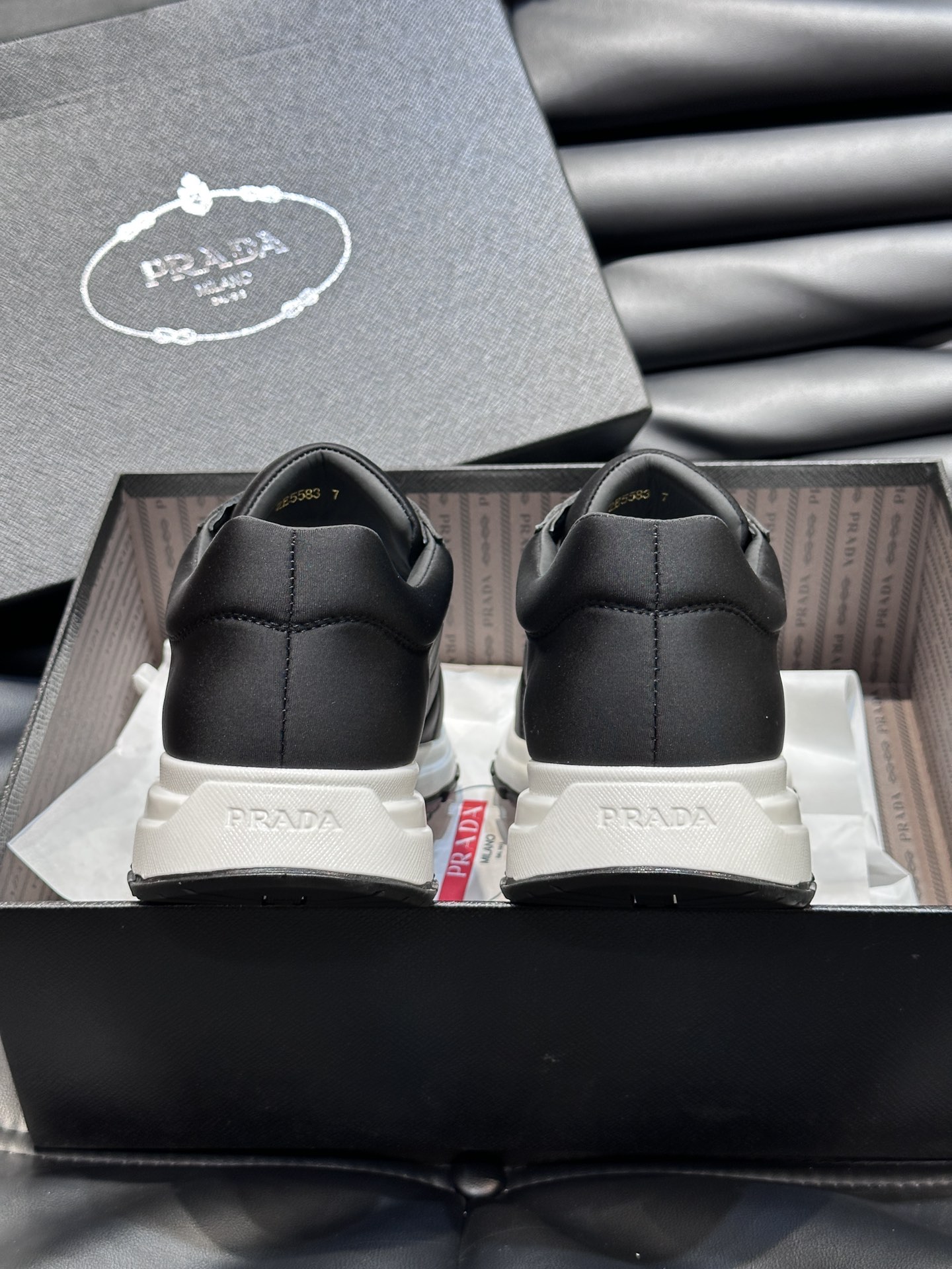 Prada Haute Couture Classic Luxury Leather Shoe Loafer Shoes Ref 6