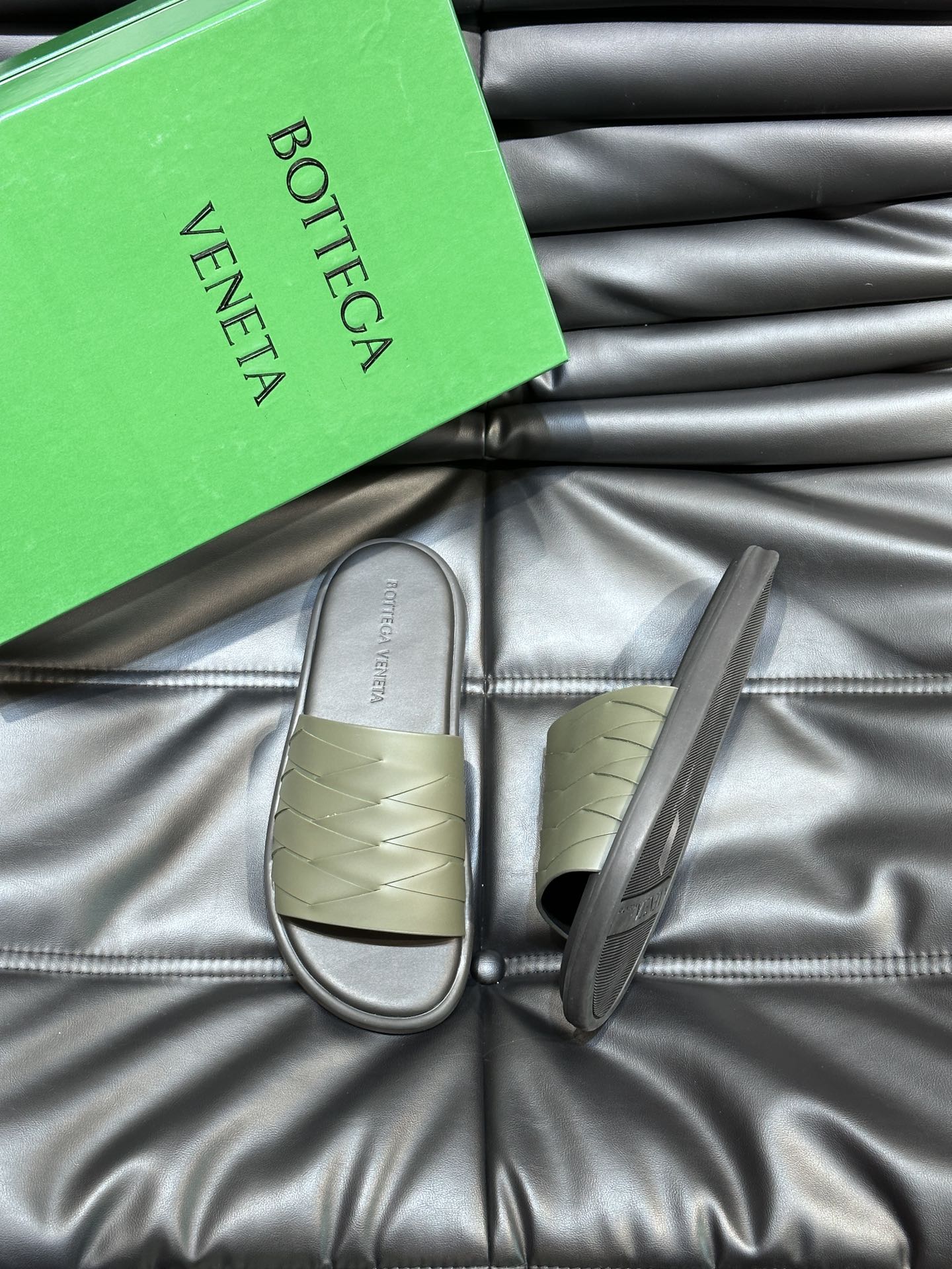 Bottega Veneta Men's Woven Leather Slide Sandals - Summer Essential 3 i1715753501 3134 8