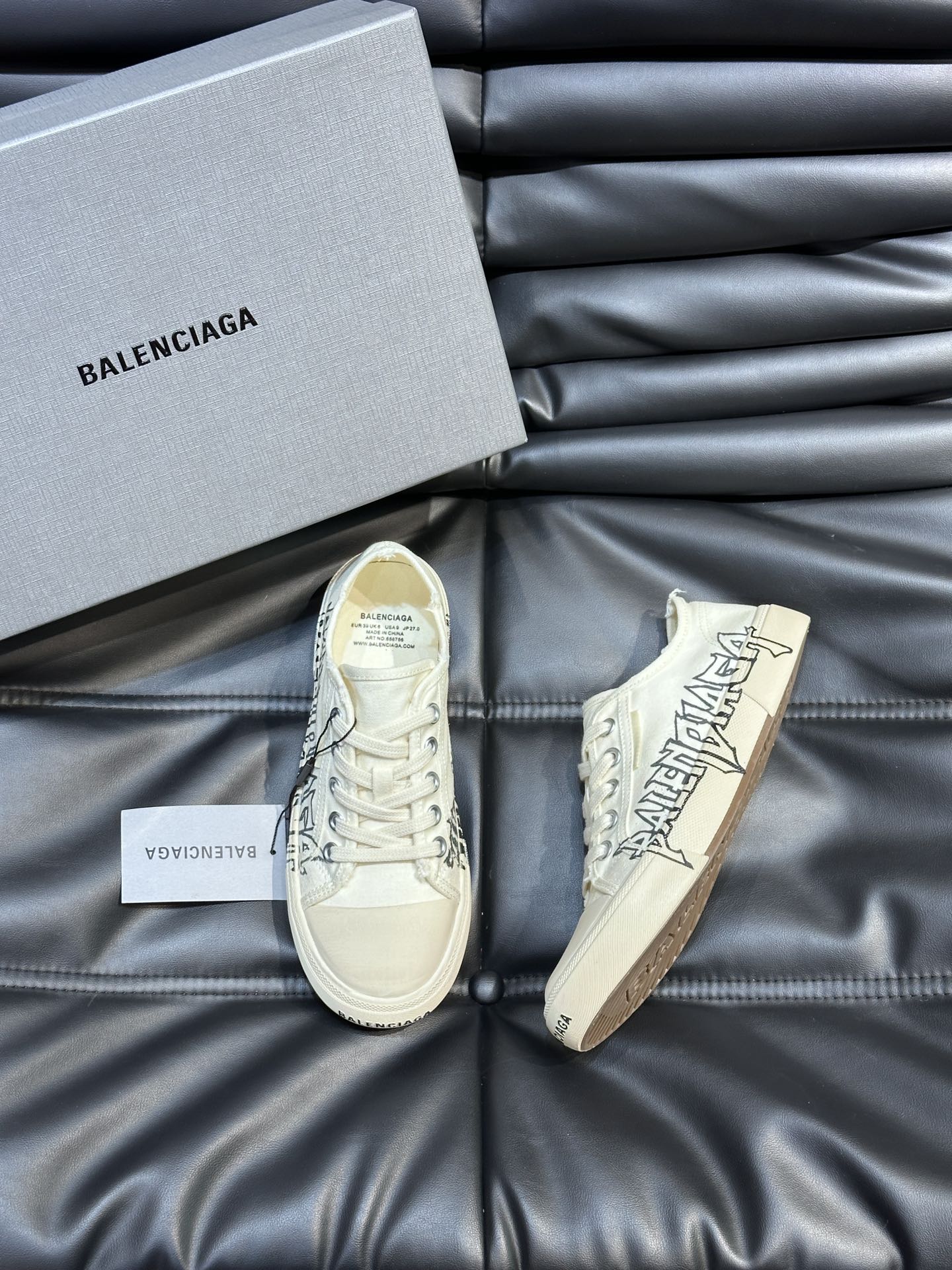 BALENCIAG*复古炮弹出击全新Paris低帮帆布鞋风格永续旧不过时！鞋面原版进口帆布面料鞋头的小鸭