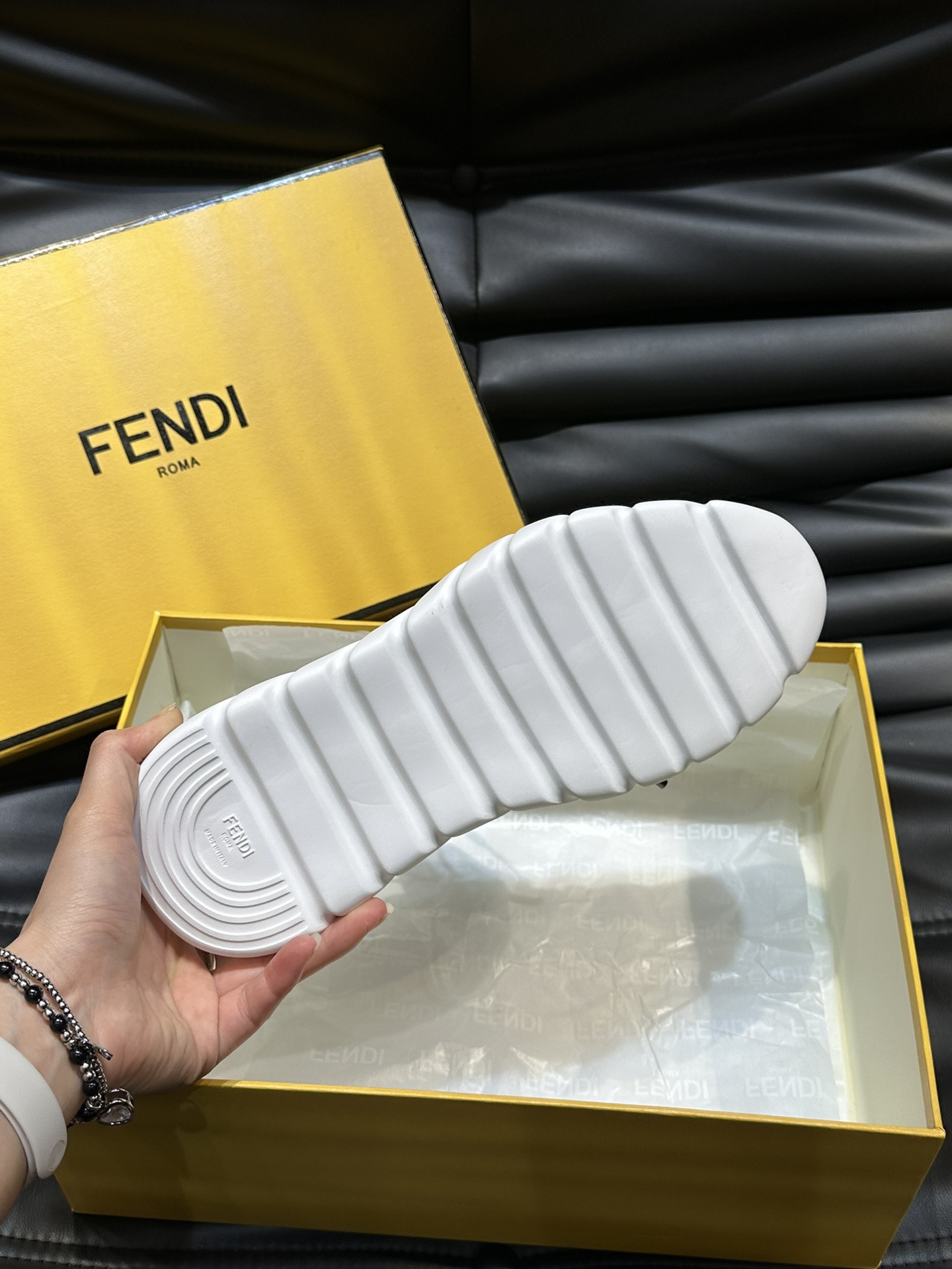 Fend*春夏新款男士休闲运动鞋！进口高科技高密度飞织布面运动网眼面料内里透气吸汗舒适升级TPU轻便原版