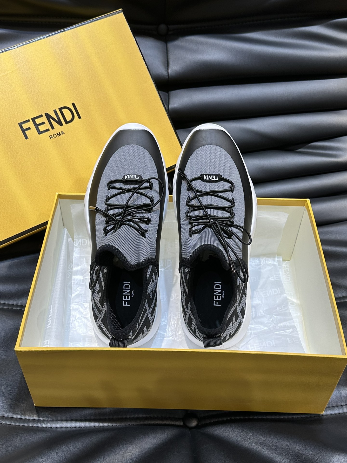 Fend*春夏新款男士休闲运动鞋！进口高科技高密度飞织布面运动网眼面料内里透气吸汗舒适升级TPU轻便原版