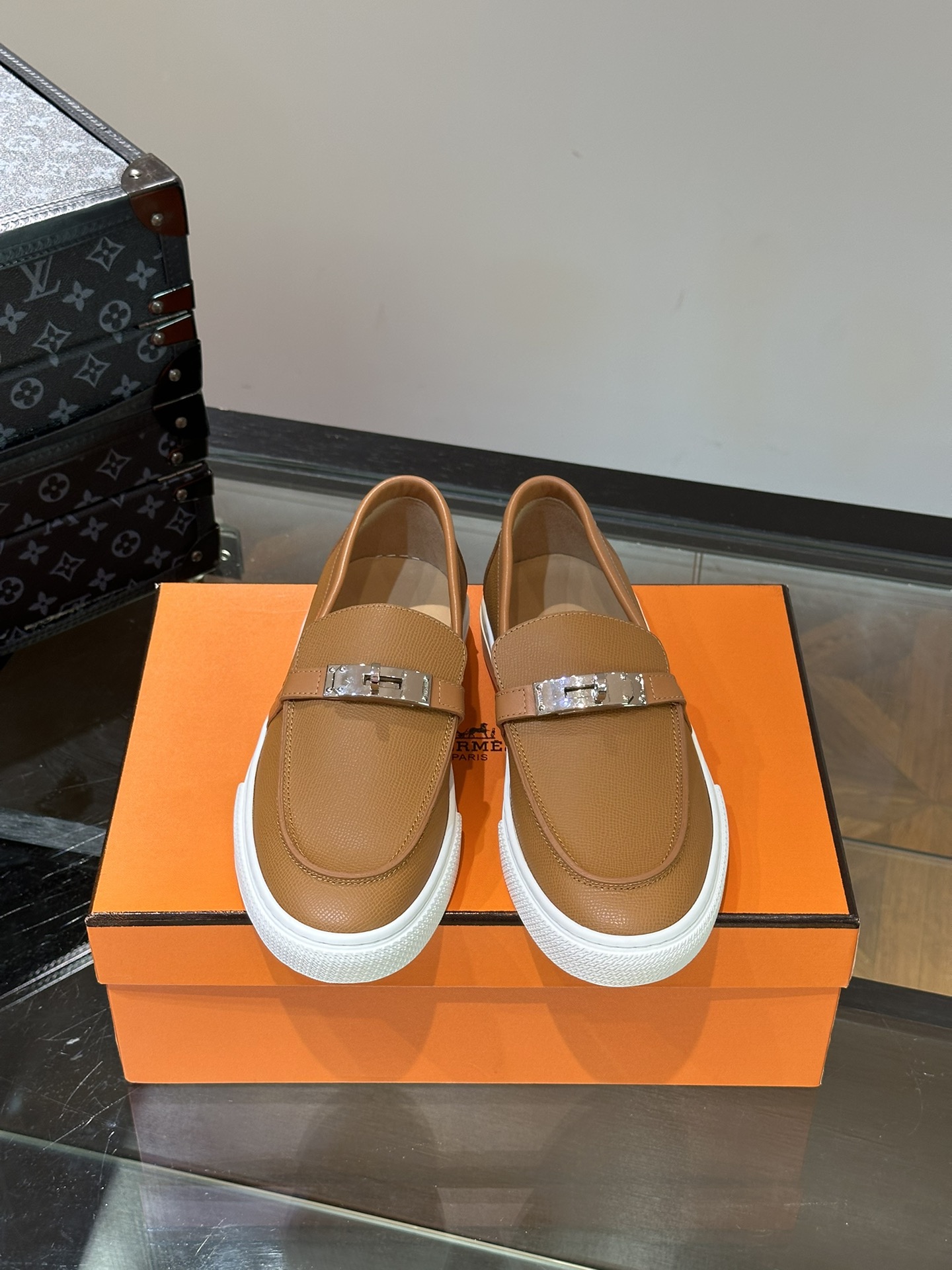 Hermes Schoenen Loafers Mannen Kalfsleer Koeienhuid Echt leer Rubber Casual