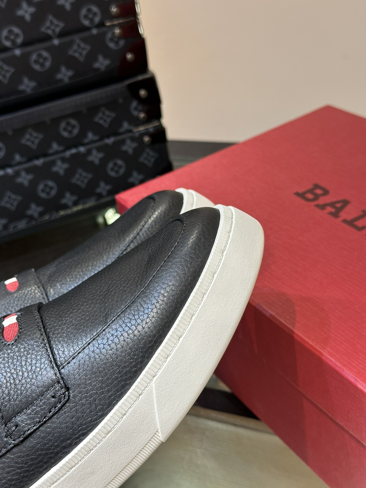 Bally/巴利新款男士套脚一脚蹬男鞋莞产精品市场顶级版本高工艺细节进口荔枝纹牛面皮鞋面搭配螺旋式条纹防