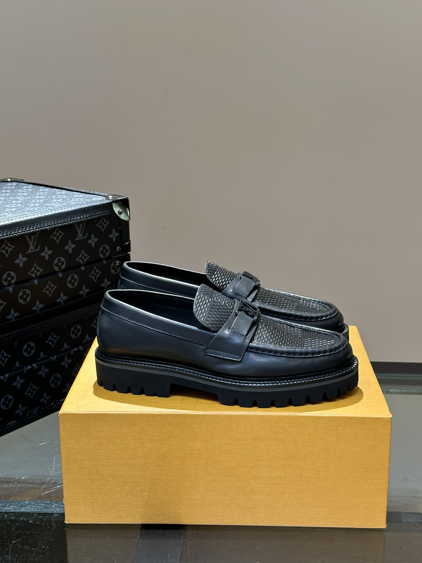 Luxury Cheap Replica
 Loafers Plain Toe Single Layer Shoes Men Calfskin Cowhide Casual