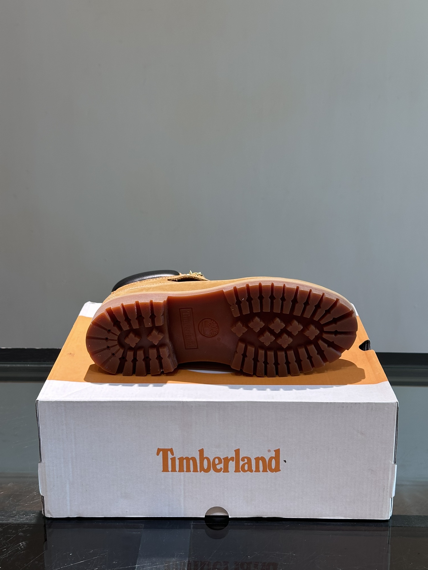 timberland登山鞋秋冬情侣款高帮及踝靴踢不烂大黄靴好穿防水耐造采用进口头层牛皮制作可户外可通勤穿