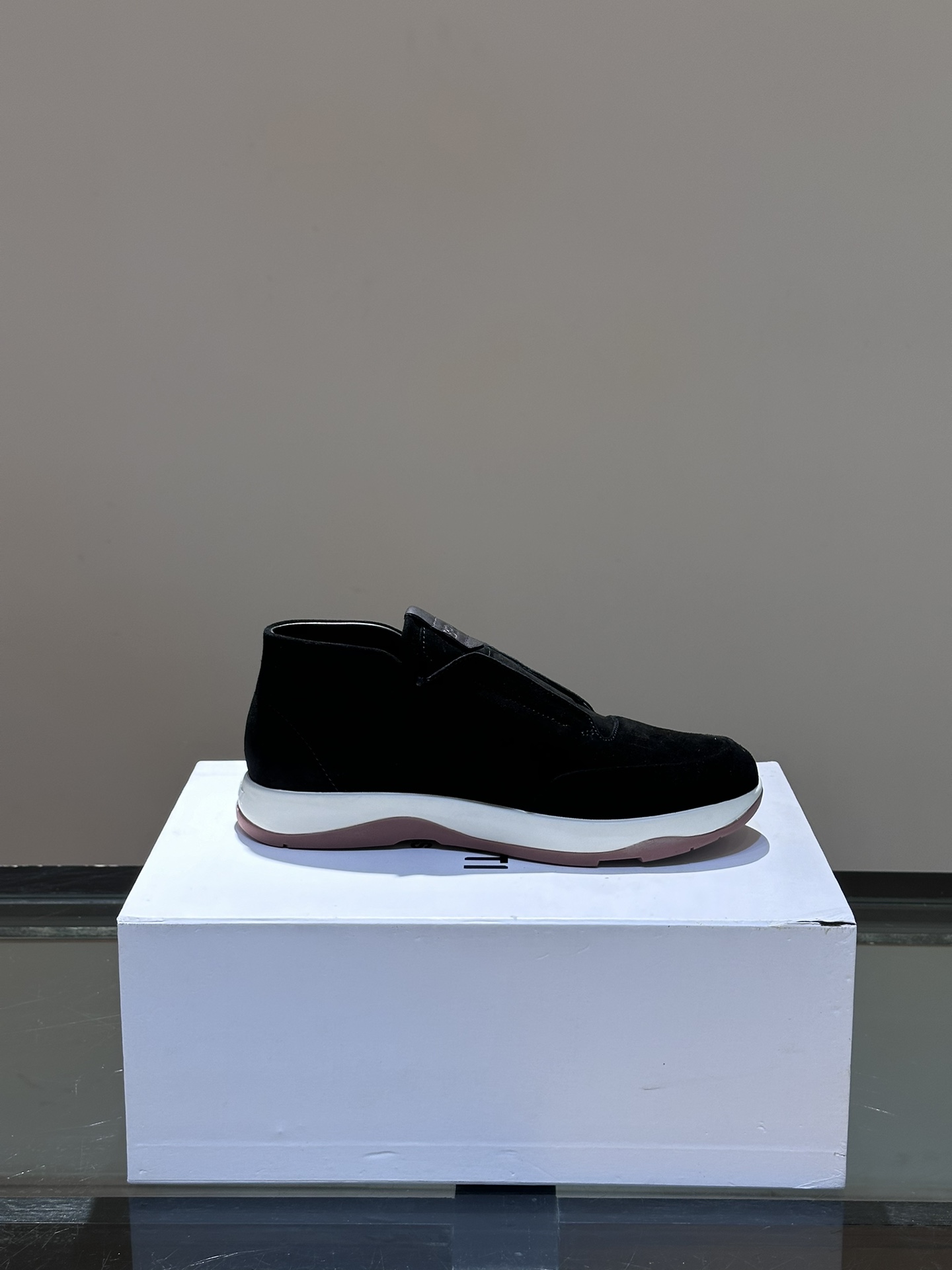 Berluti/Berluti mocasines con inspiración, silueta sencilla para adaptarse a las curvas naturales de