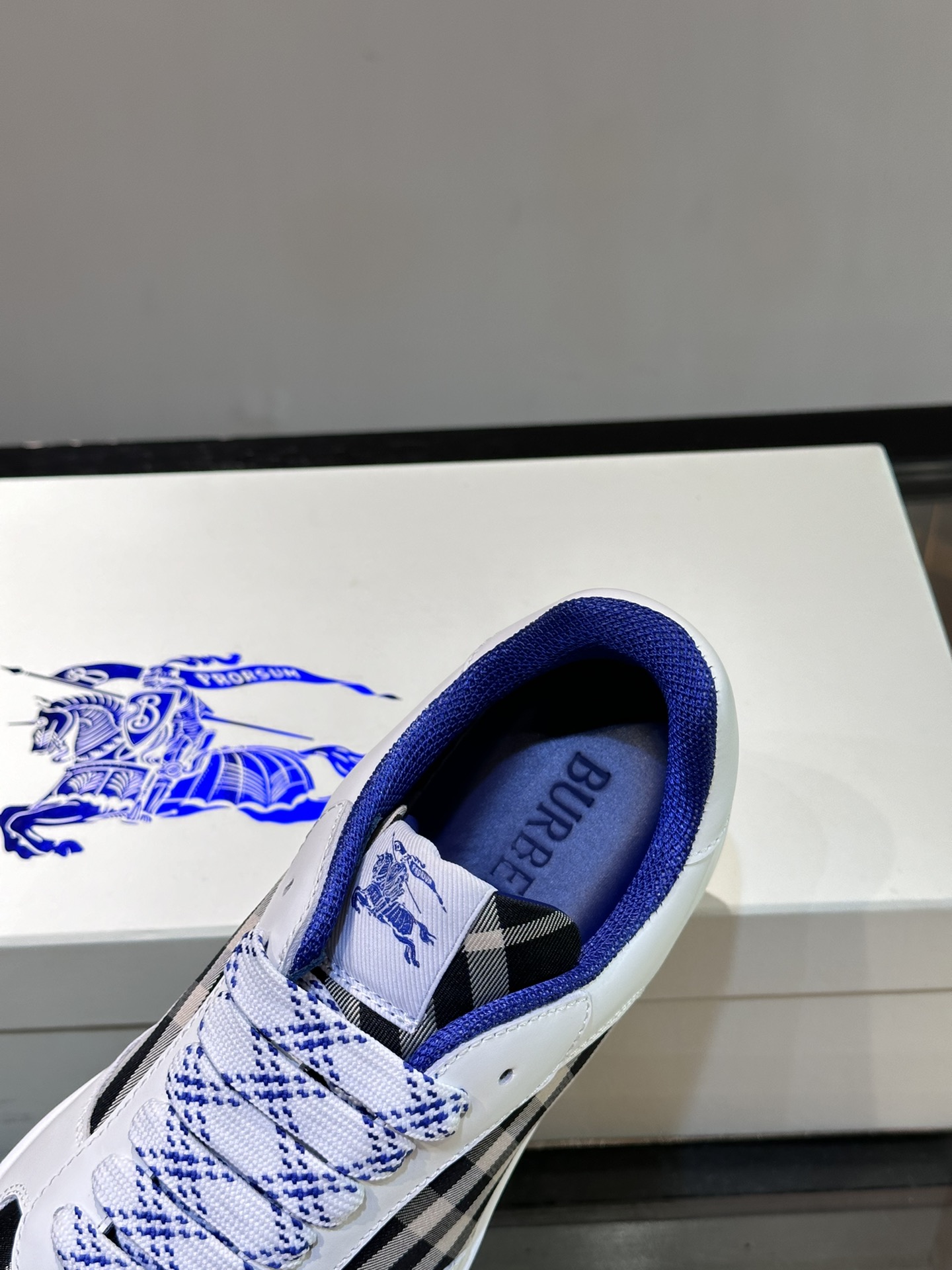 𝐁𝐔𝐑𝐁𝐁𝐄𝐑𝐑𝐘# Nuevo Burberry War Horse Check Casual Sneaker New Terrace Entrenadores casuales 