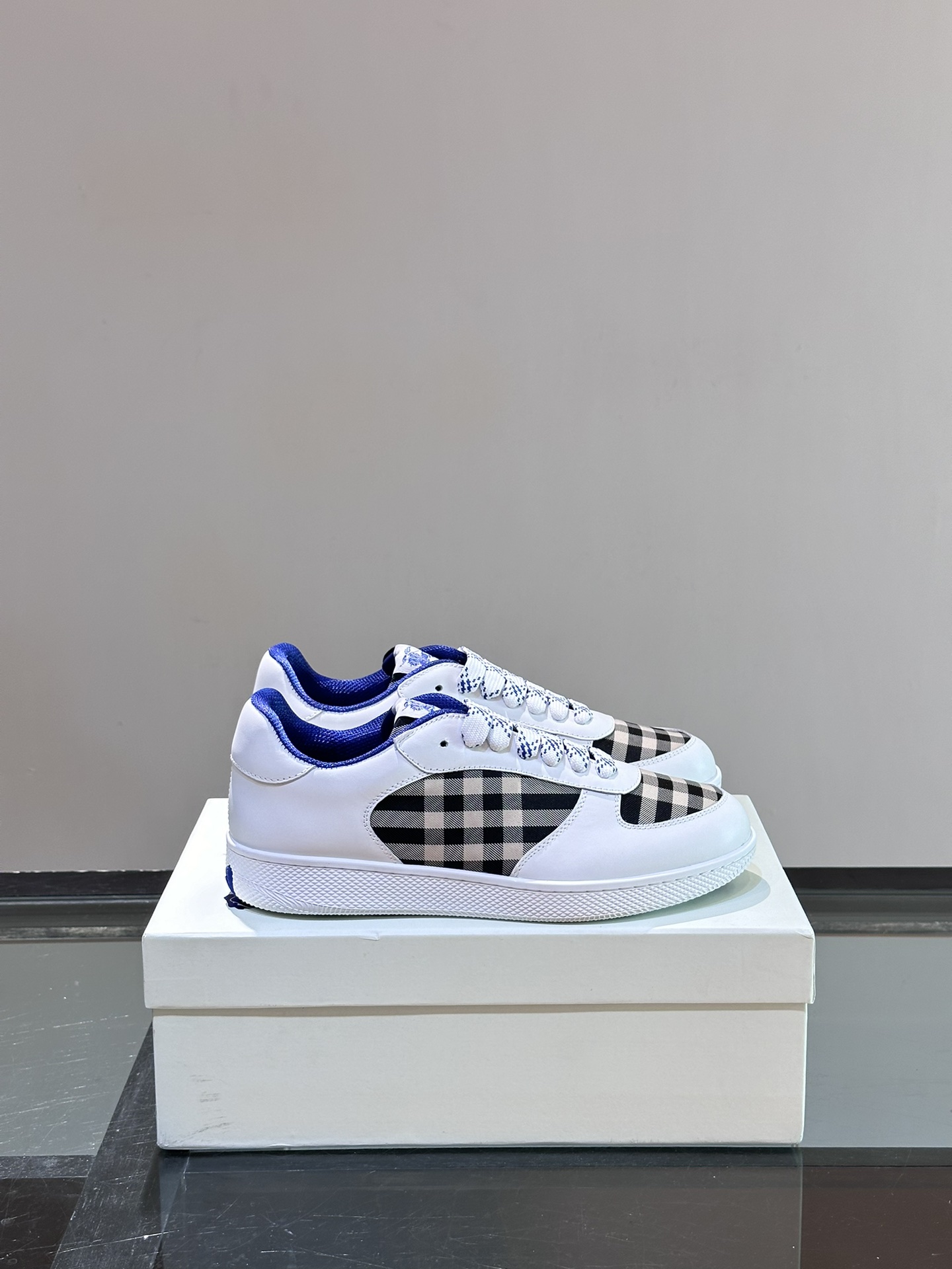 𝐁𝐔𝐑𝐁𝐁𝐄𝐑𝐑𝐘# Nuevo Burberry War Horse Check Casual Sneaker New Terrace Entrenadores casuales 