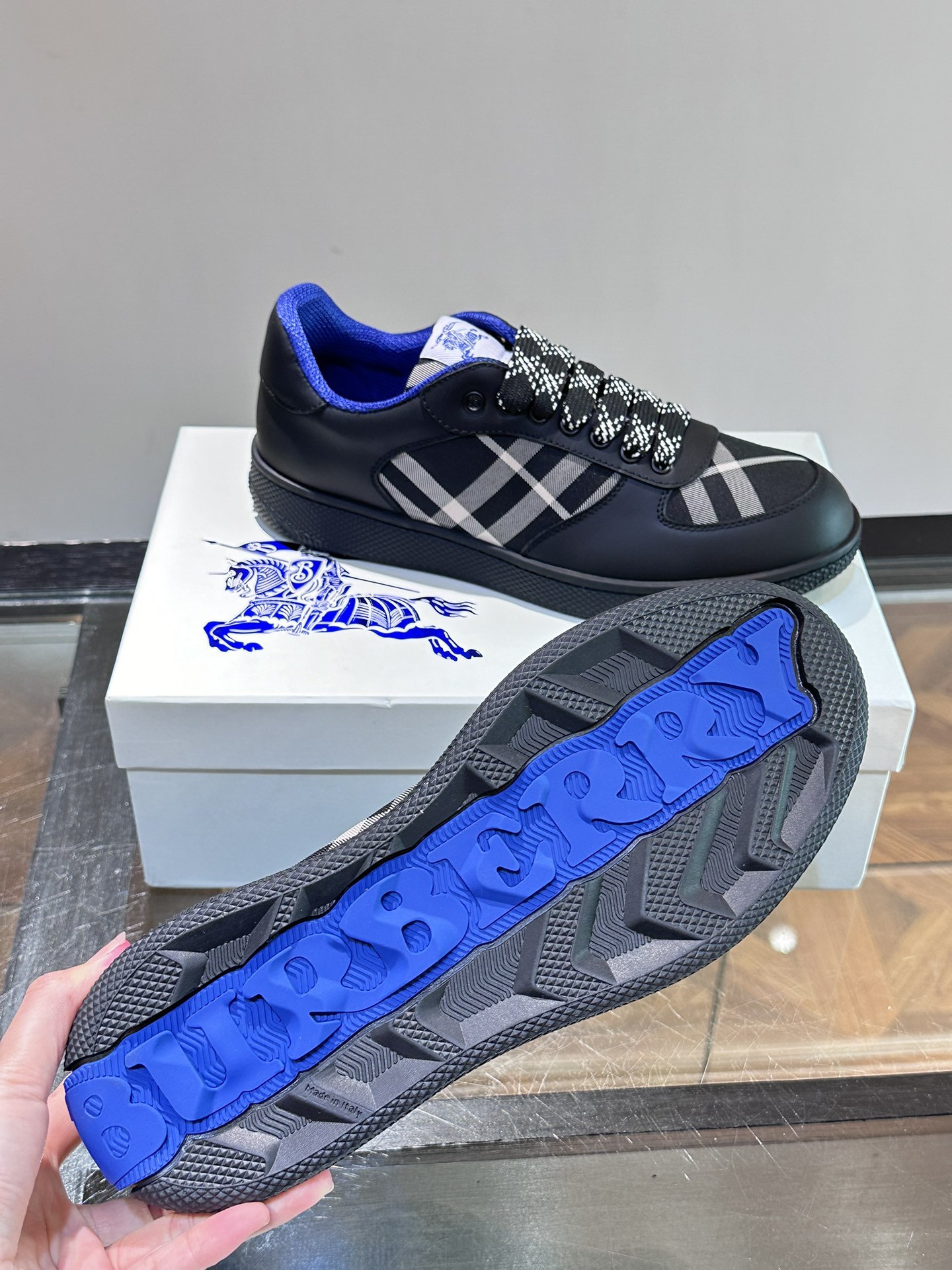 𝐁𝐔𝐑𝐁𝐁𝐄𝐑𝐑𝐘# Nuevo Burberry War Horse Check Casual Sneaker New Terrace Entrenadores casuales 