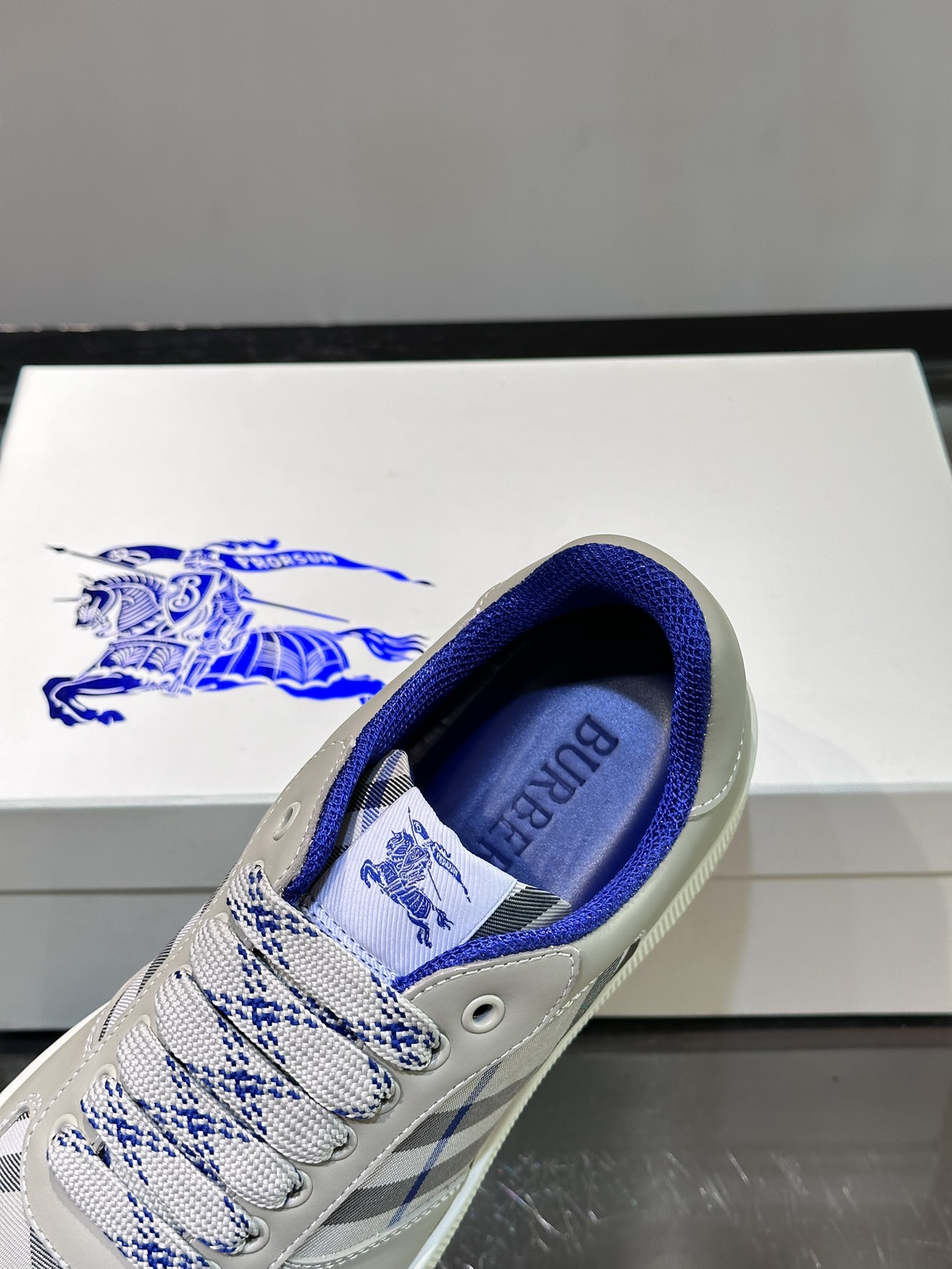 𝐁𝐔𝐑𝐁𝐁𝐄𝐑𝐑𝐘# Nuevo Burberry War Horse Check Casual Sneaker New Terrace Entrenadores casuales 