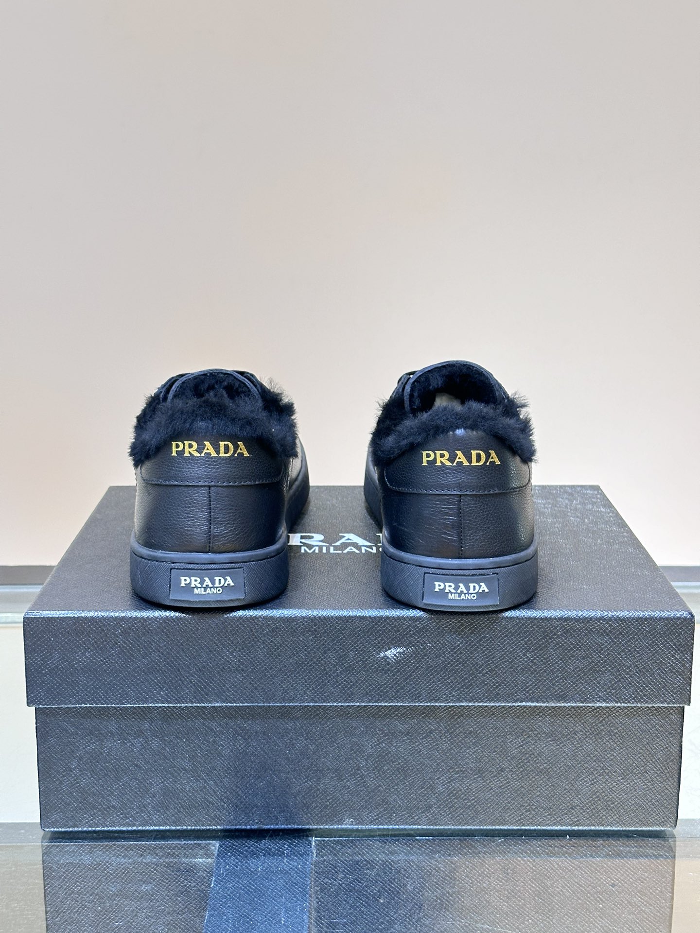 Prada/普拉达新款Lane柔软皮革羊毛鞋2024秋冬普拉达羊毛鞋单品！莞产原材料猛货！选用光滑荔枝纹