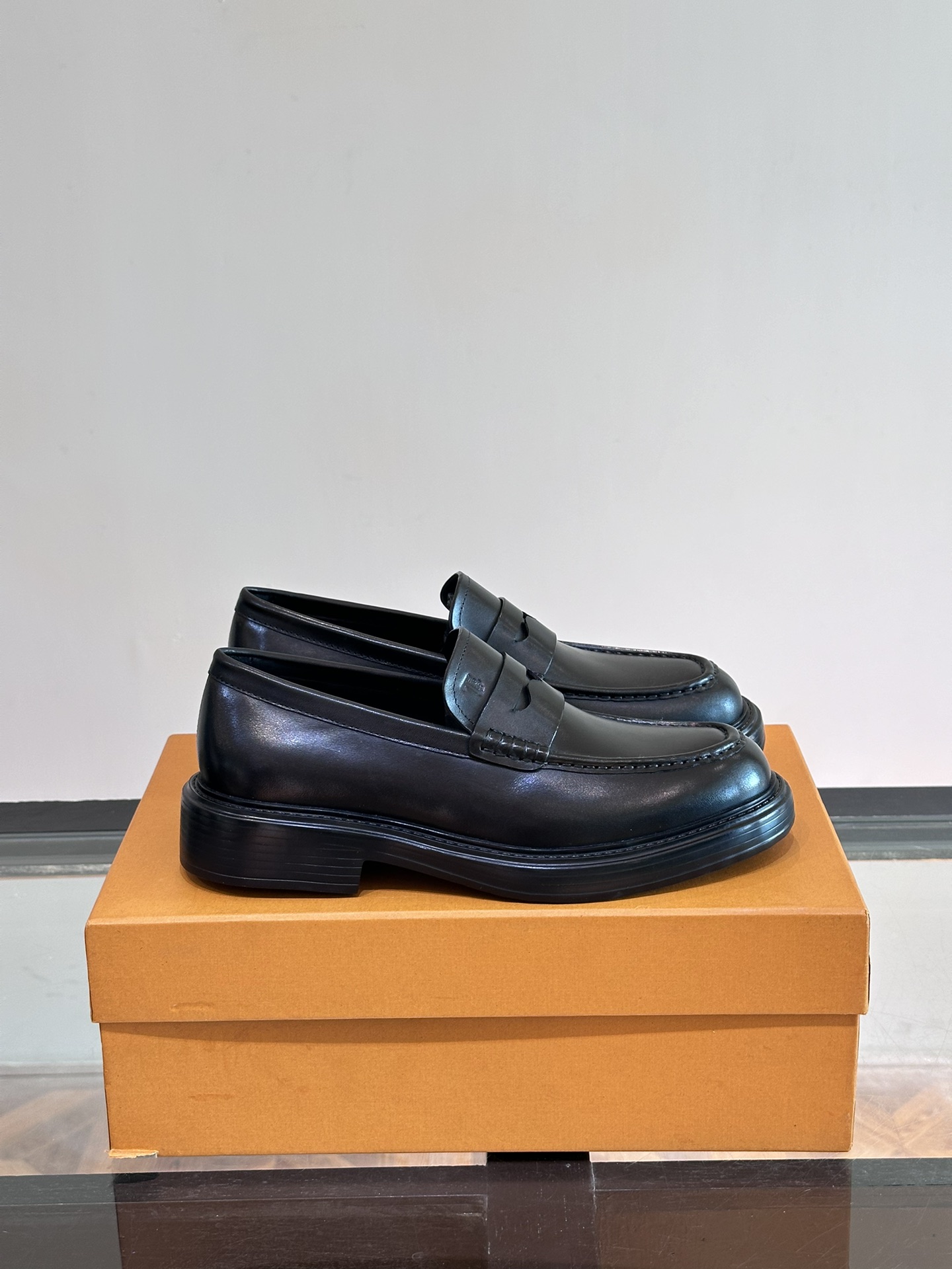 TOD’S Schoenen Loafers Mannen Kalfsleer Koeienhuid Echt leer Rubber