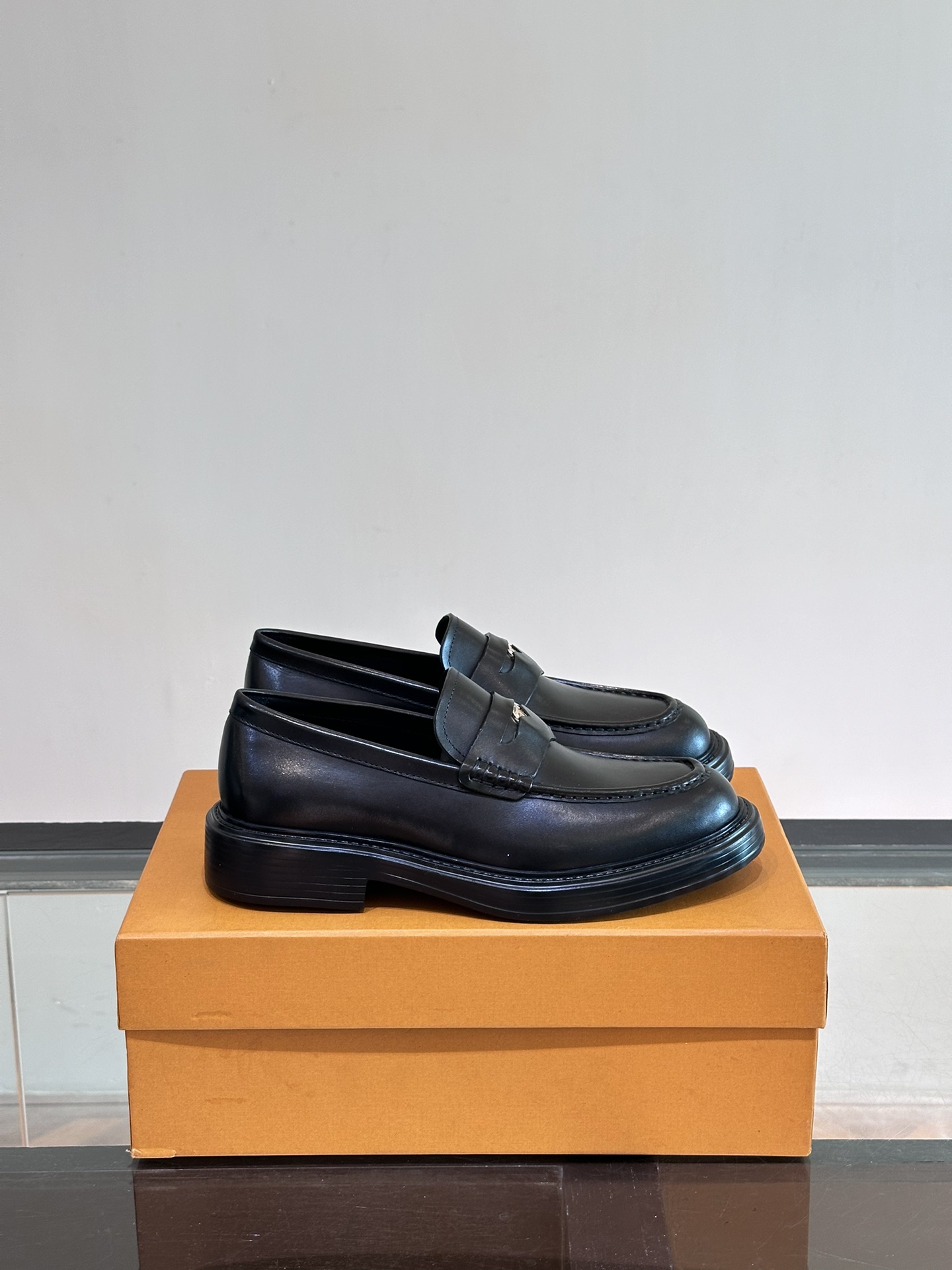 TOD’S Schoenen Loafers Mannen Kalfsleer Koeienhuid Echt leer Rubber