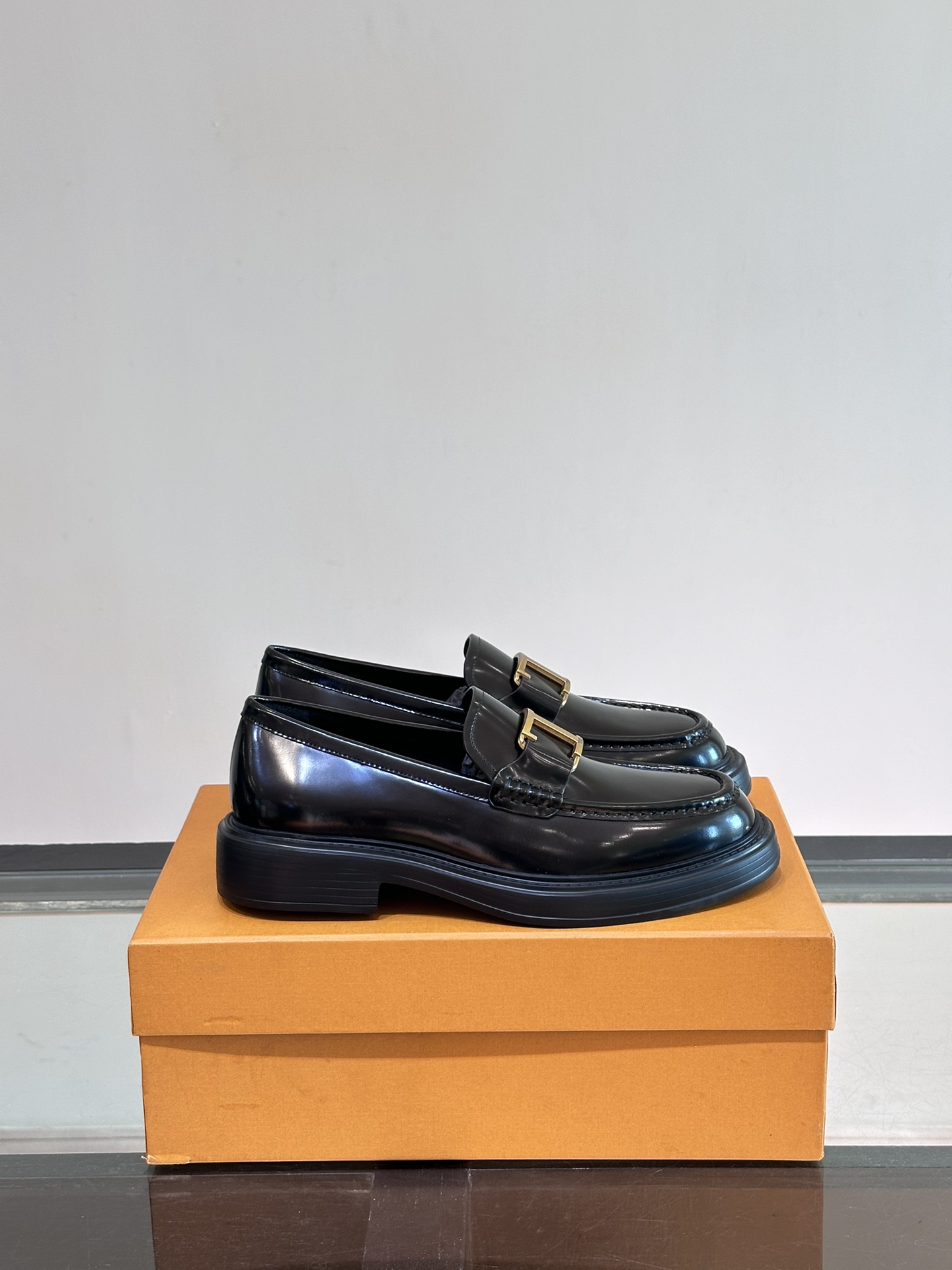 TOD’S Schoenen Loafers Mannen Kalfsleer Koeienhuid Echt leer Rubber