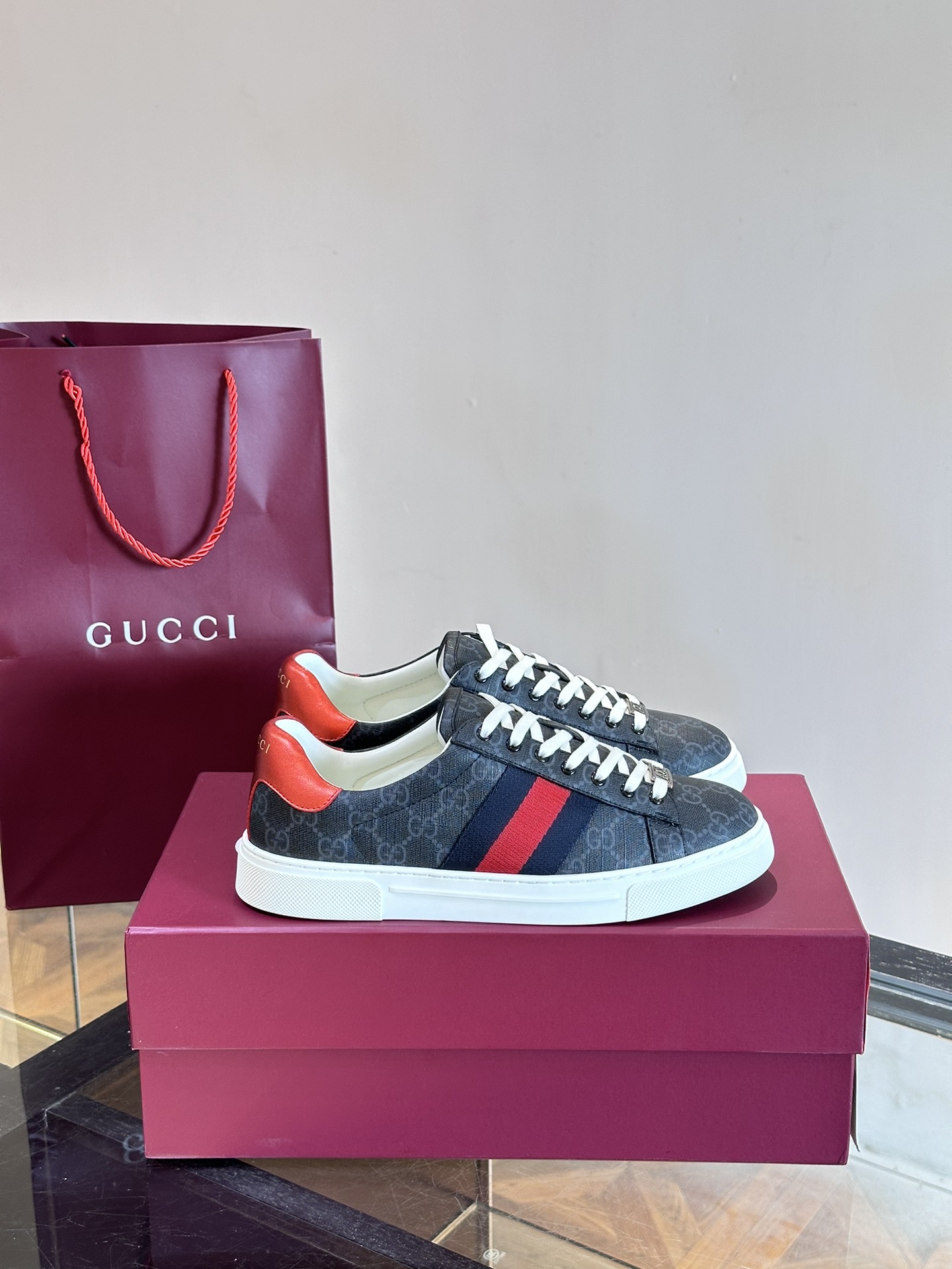 Koop eerste exemplaar replica
 Gucci Schoenen Skateboardschoenen Sportschoenen Wit Unisex Rubber Laag boven