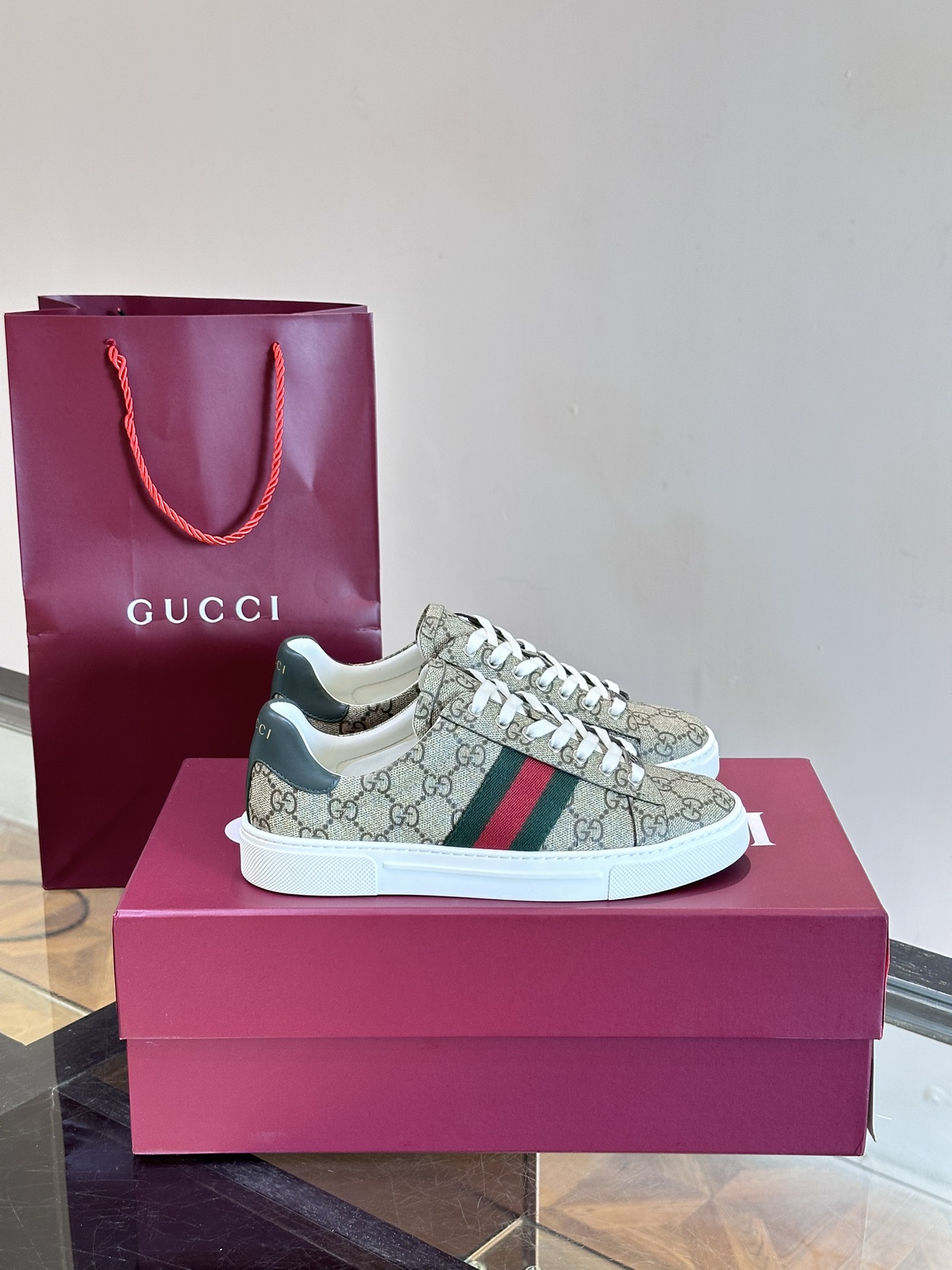 Gucci Schoenen Skateboardschoenen Sportschoenen Wit Unisex Rubber Laag boven