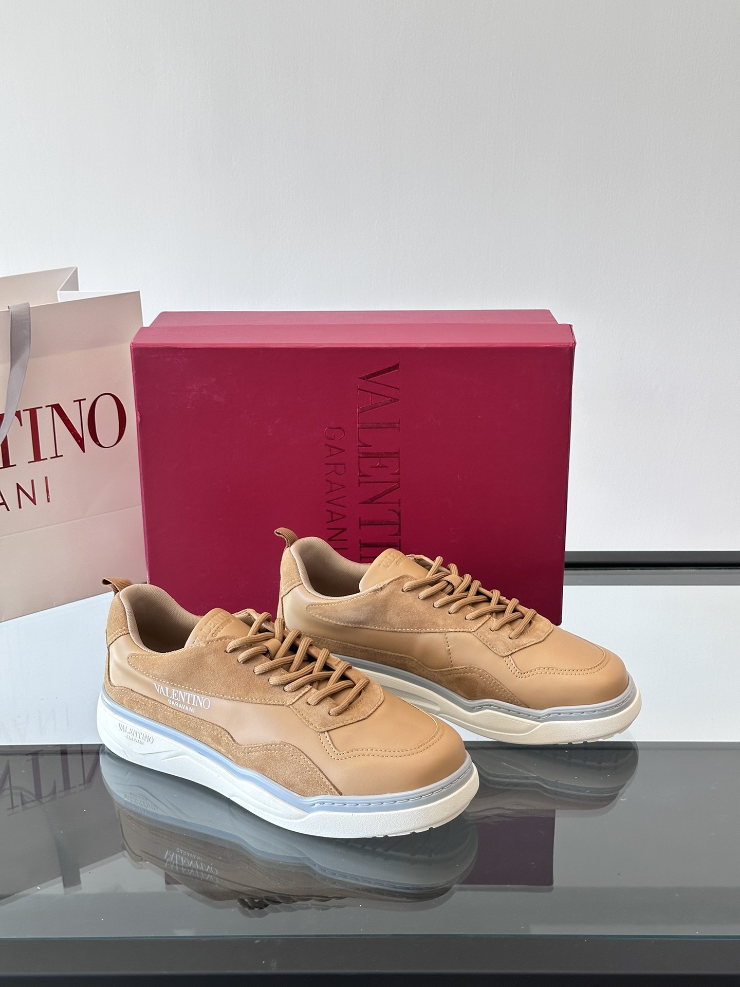 Valentin*华伦天奴2024早秋系列全新RUNBOOT情侣款中帮运动鞋新款配色真的好酷进口原版皮料