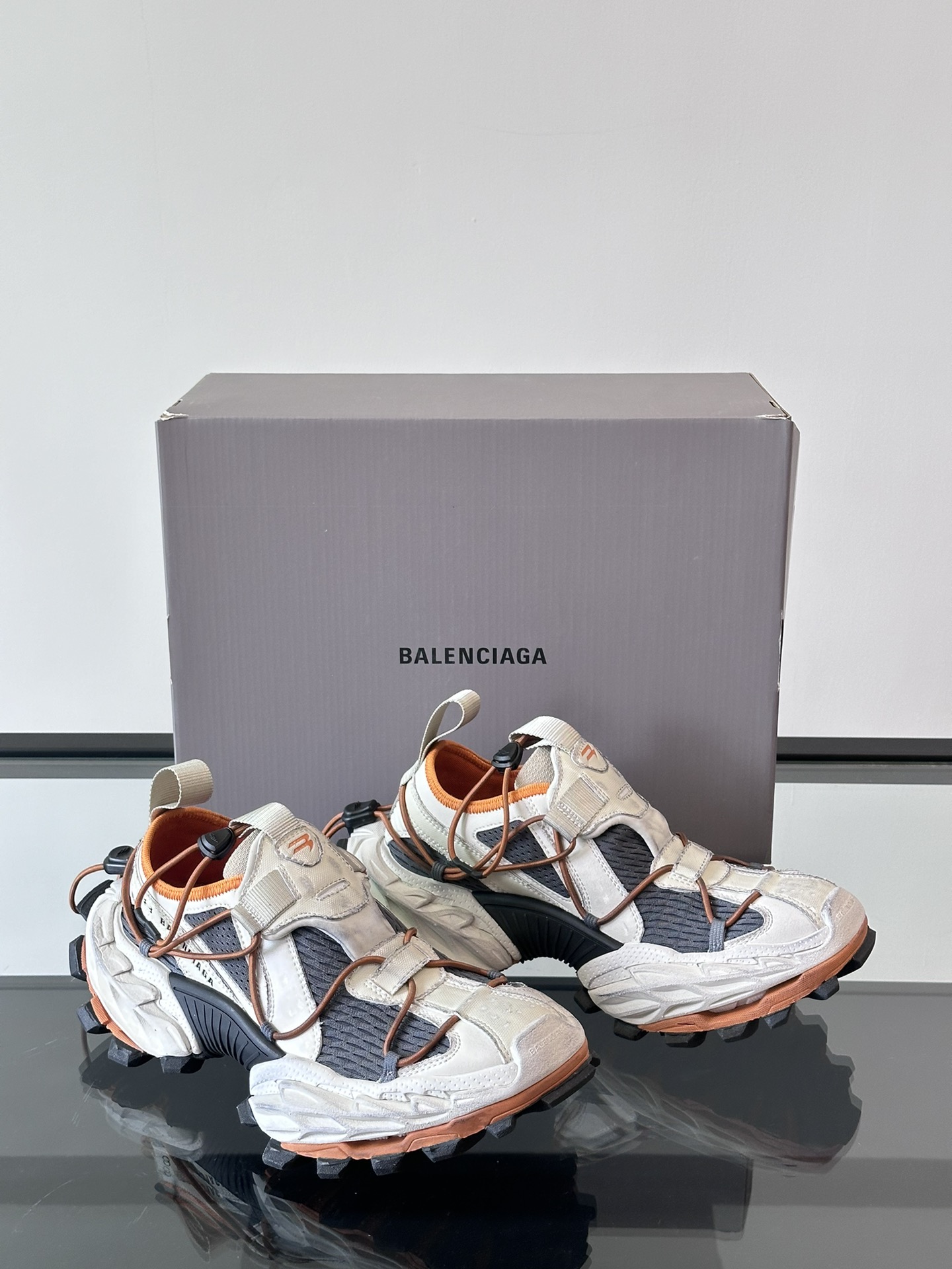 Agave✖️Balenciaga🥷2025春夏新
。自然的共鸣坚韧与静谧Agave仁王冠Balenci