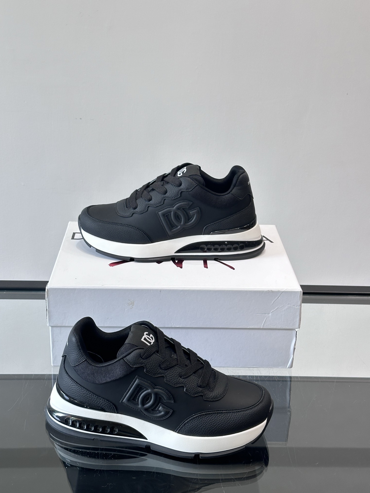 Dolce & Gabbana Men's Leather Lace-Up Sneakers - Stylish & Comfortable 5 i1758783199778 5863 0 3