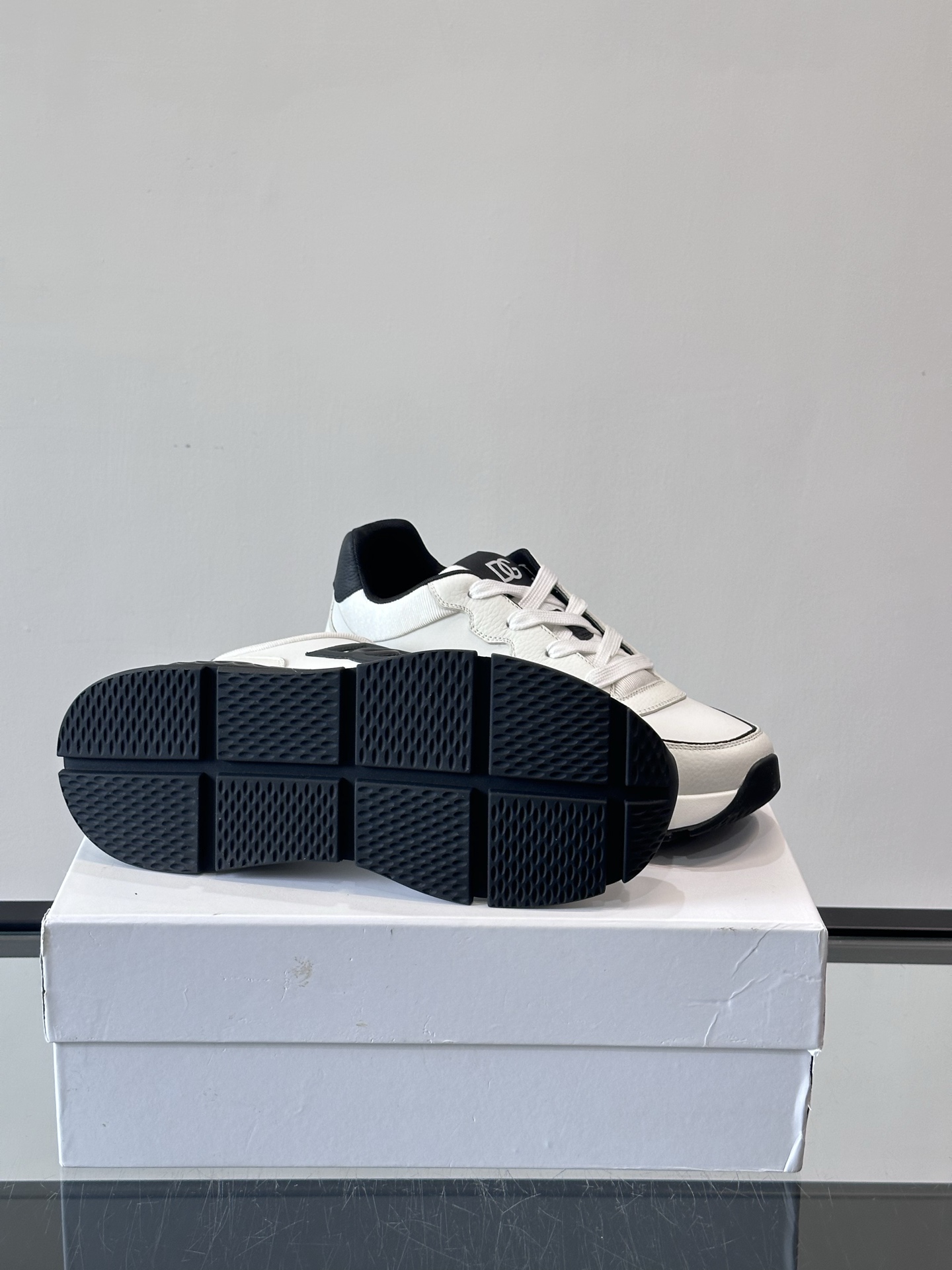 Dolce&Gabbana Leather Lace-Up Sneakers - Stylish, Comfortable, and Durable 10 i1758783370206 6386 0 8