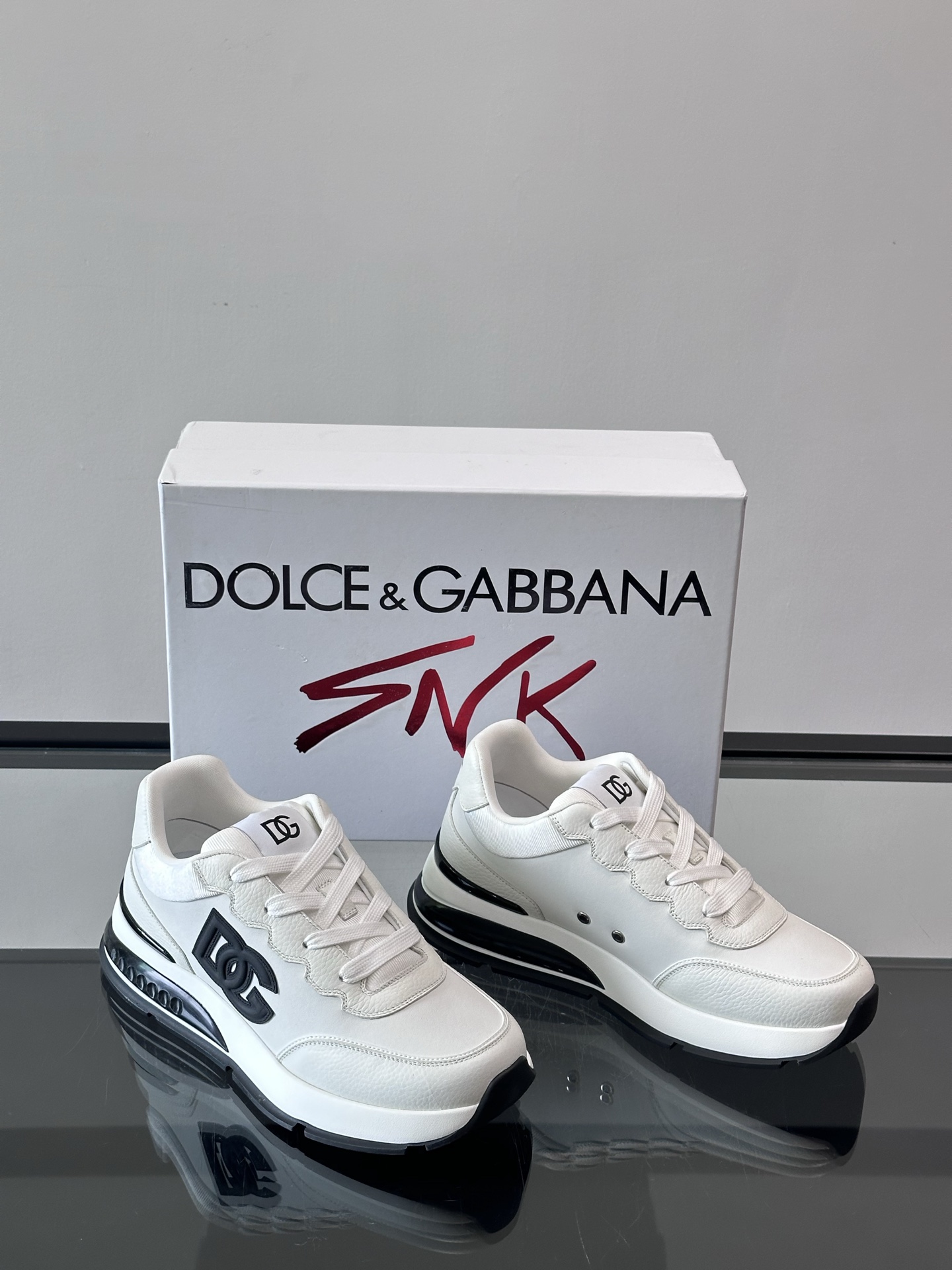 Dolce&Gabbana Men's Leather Lace-Up Sneakers: Stylish and Comfortable 6 i1758783425881 9995 0 4