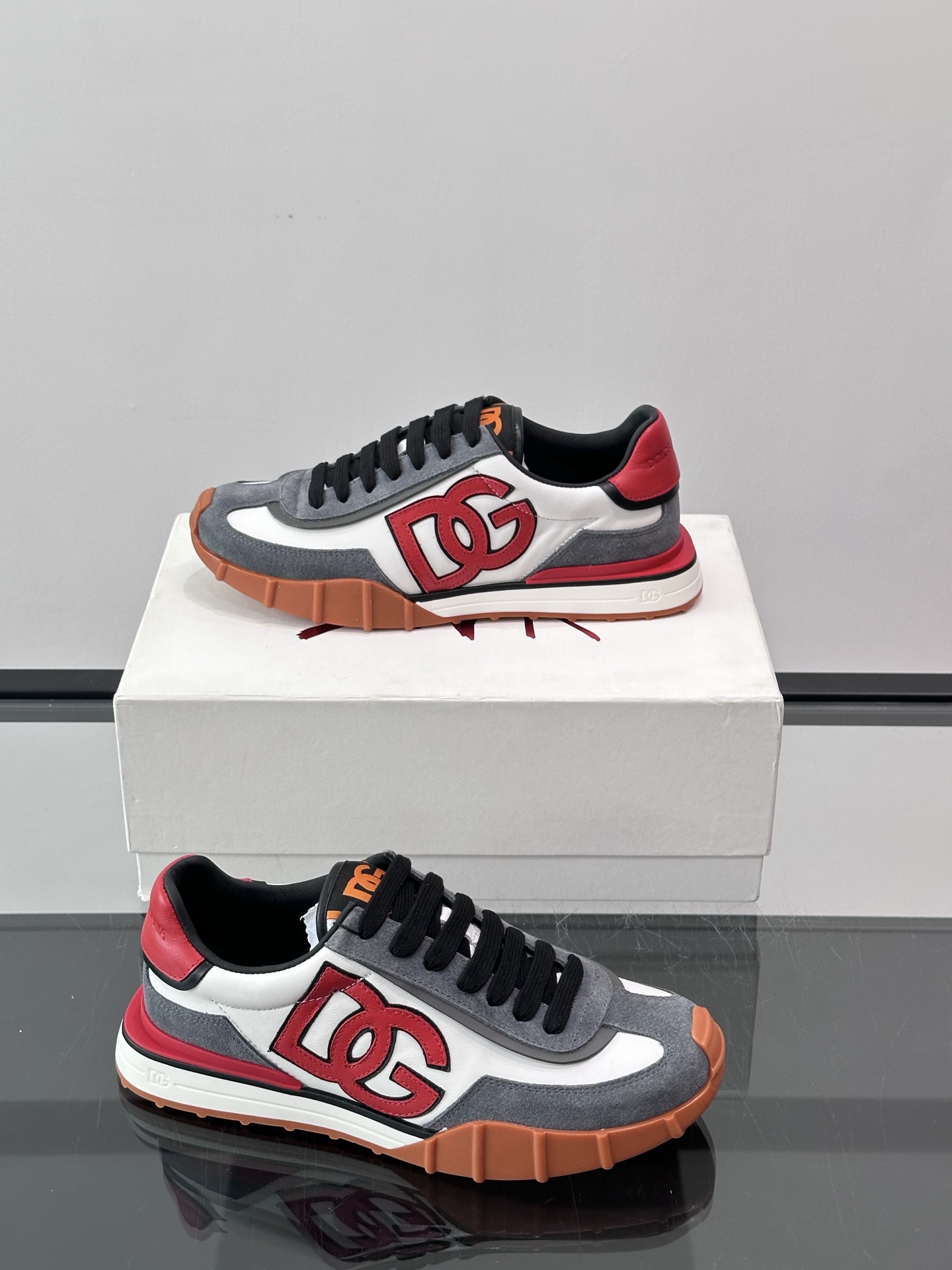 Dolce & Gabbana Men's Color Block Fashion Sneakers 5 i1758784316621 7241 0 3
