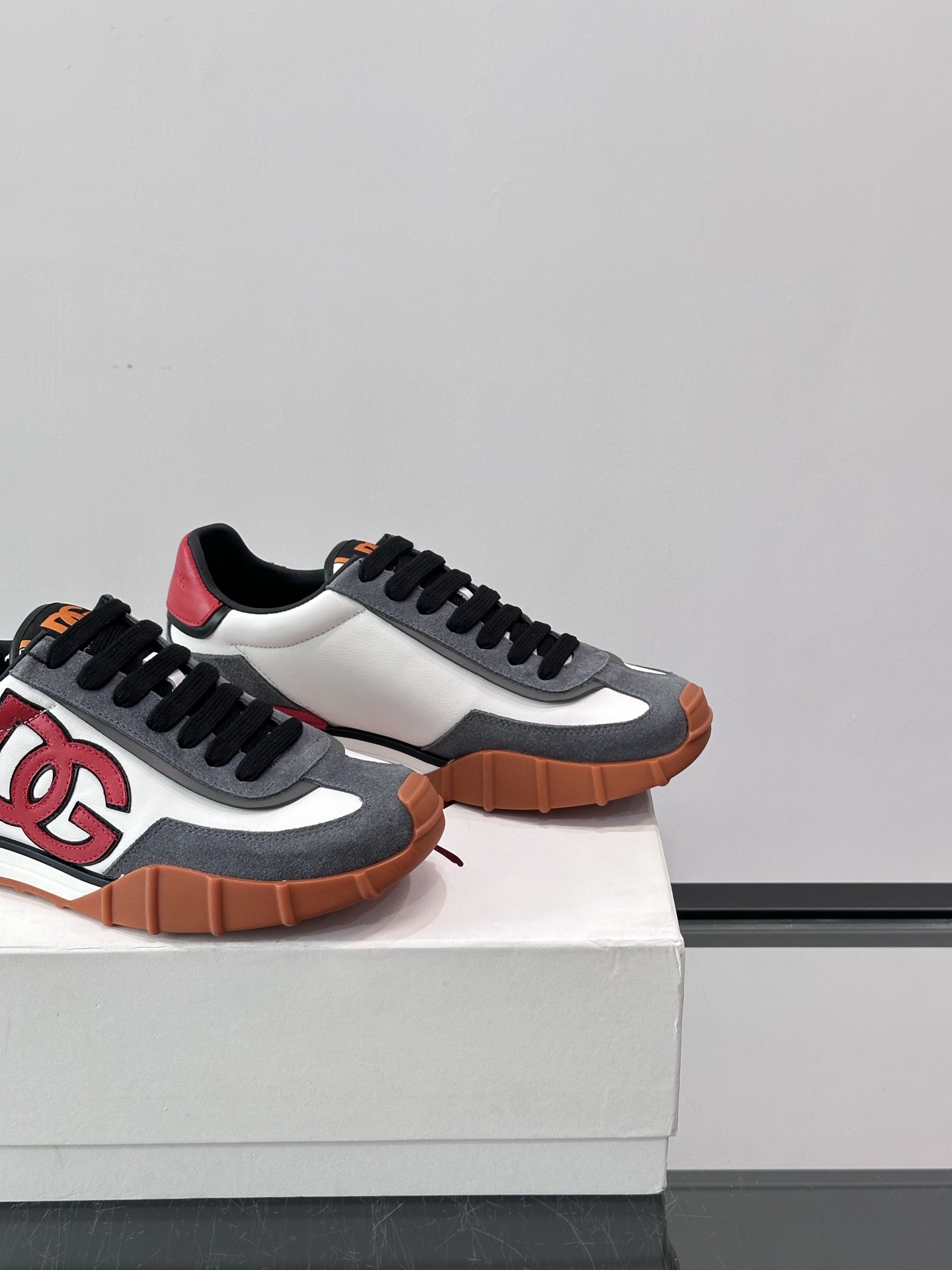 Dolce & Gabbana Men's Color Block Fashion Sneakers 8 i1758784316627 934 0 6