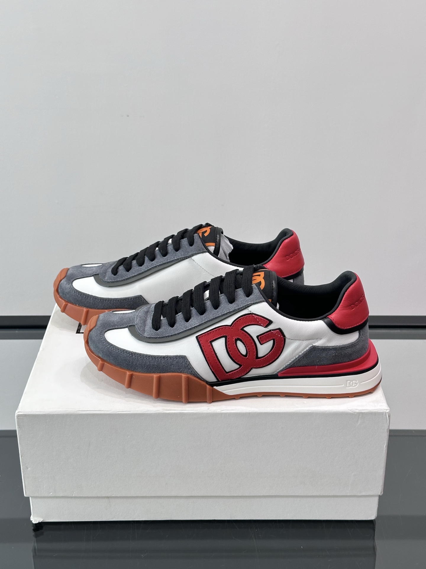 Dolce & Gabbana Men's Color Block Fashion Sneakers 4 i1758784318786 5674 0 2
