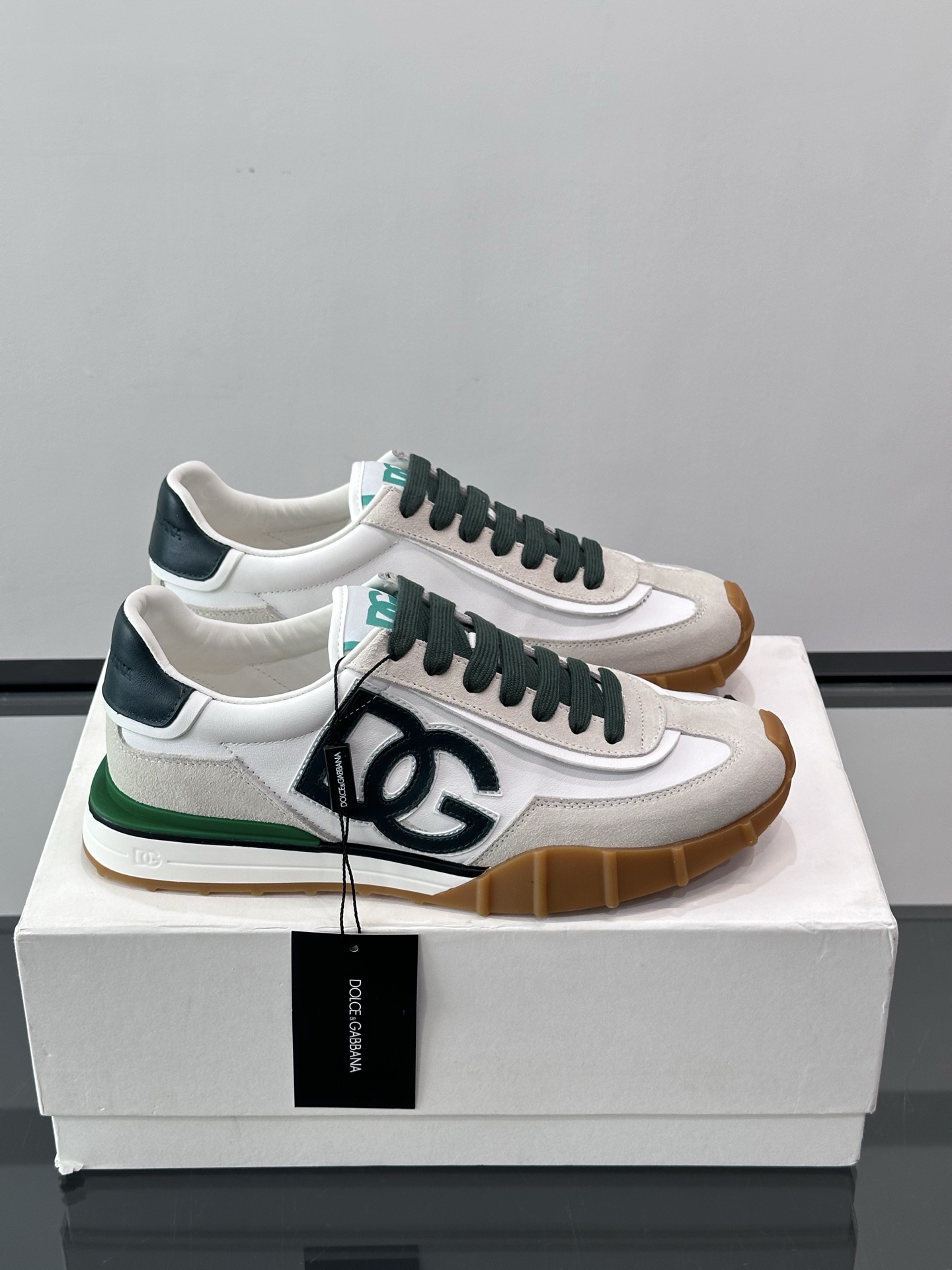 DG High-End Casual Sneakers - Stylish Color Block Design, Modern Elegance 2 i1758784350489 5057 0 0