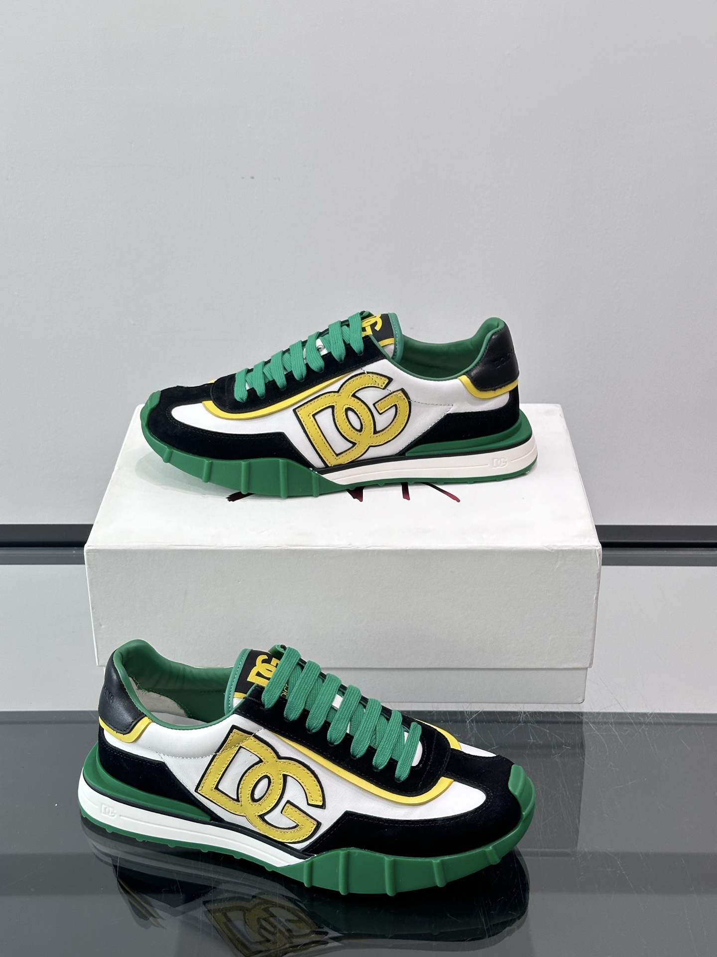 Dolce & Gabbana Men's Multicolor Leather Sneakers - Stylish & Comfortable 5 i1758784369946 3983 0 3