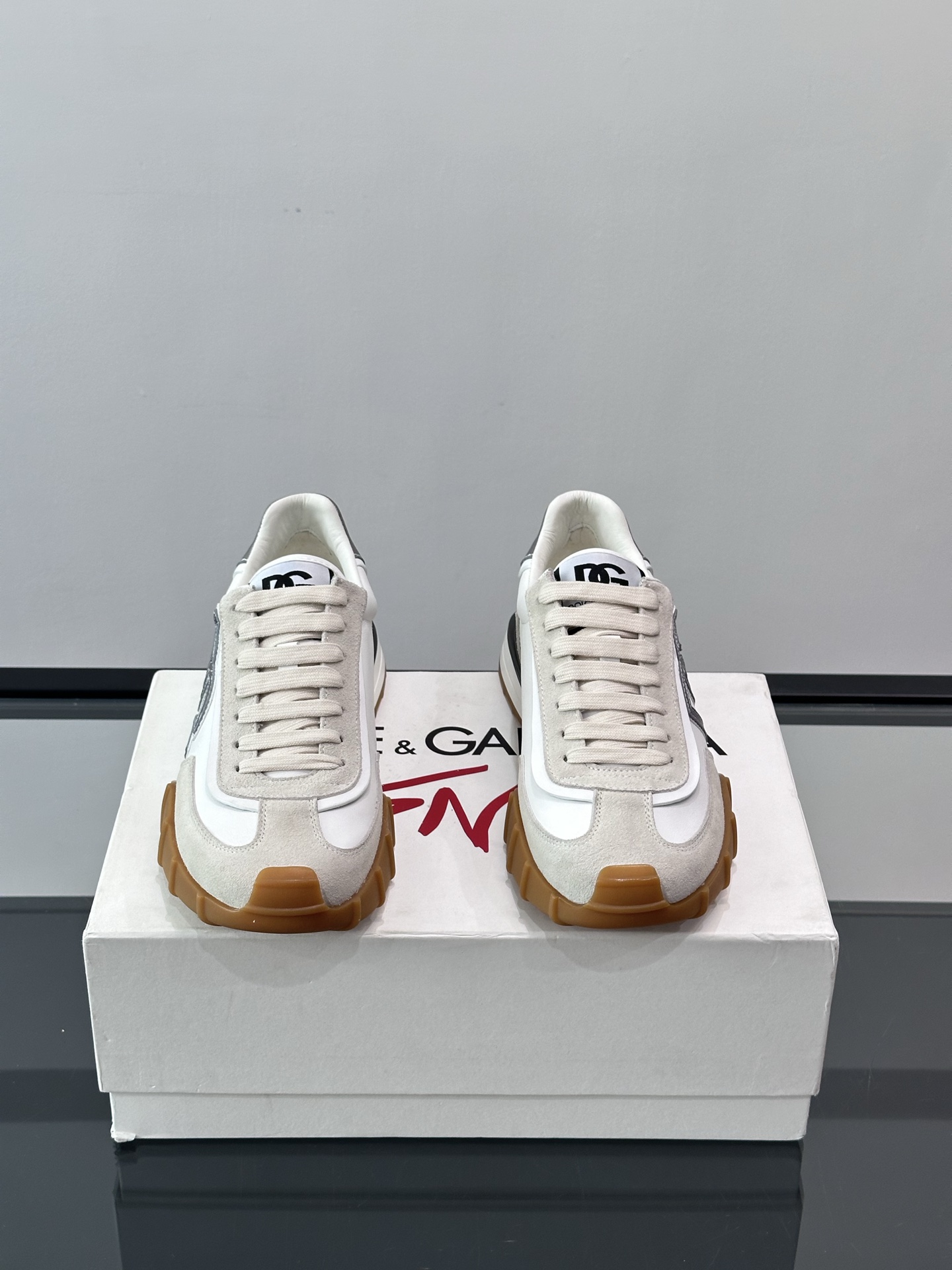 Dolce & Gabbana Men's Colorblock Leather Sneakers - Modern & Stylish 3 i1758784387503 536 0 1