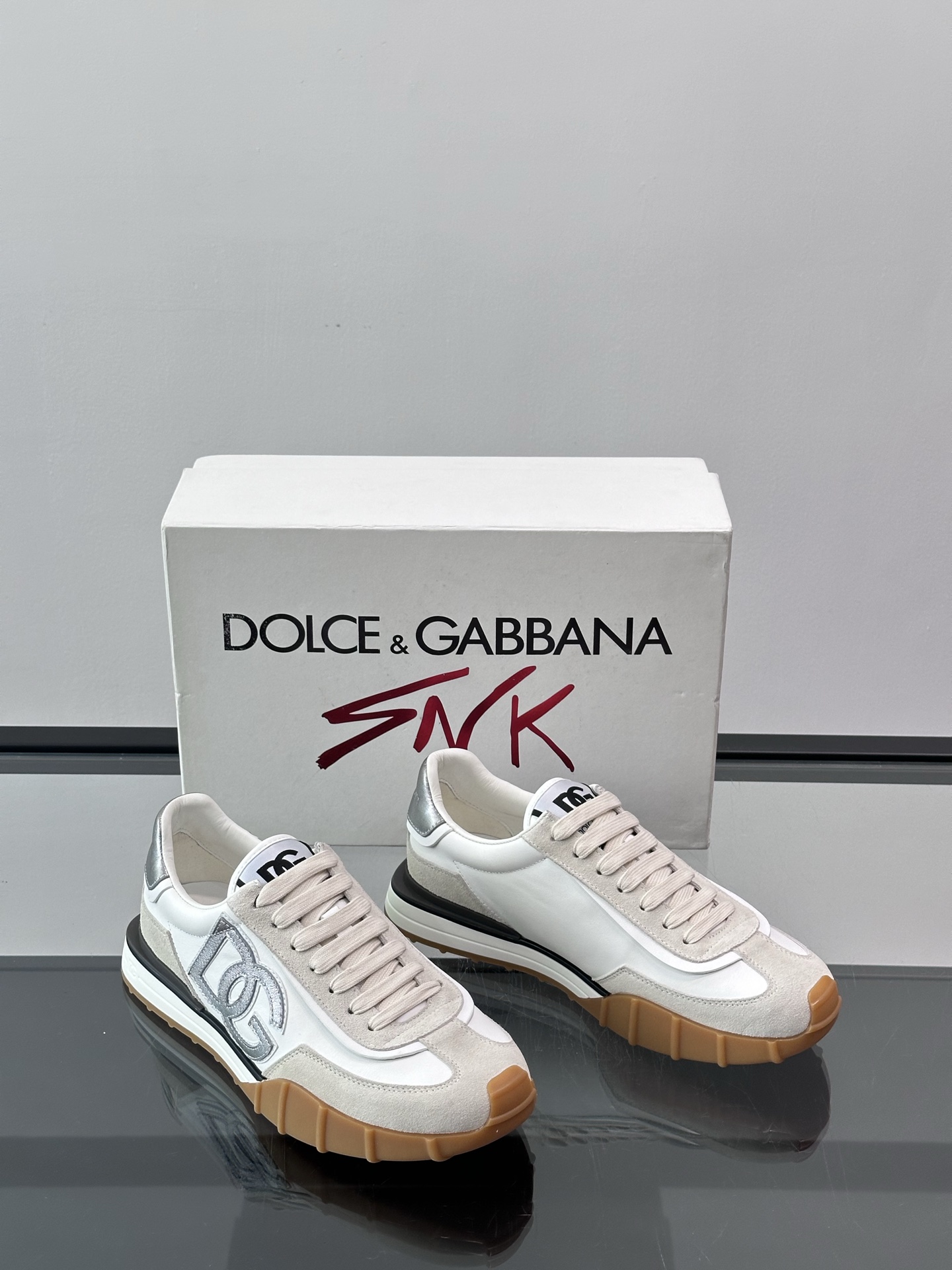 Dolce & Gabbana Men's Colorblock Leather Sneakers - Modern & Stylish 6 i1758784388966 9741 0 4