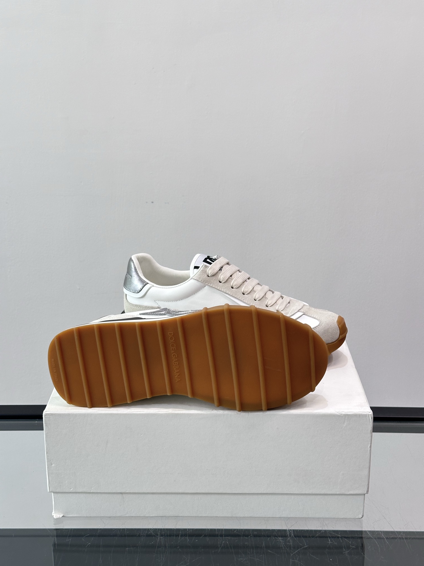 Dolce & Gabbana Men's Colorblock Leather Sneakers - Modern & Stylish 10 i1758784389102 5255 0 8