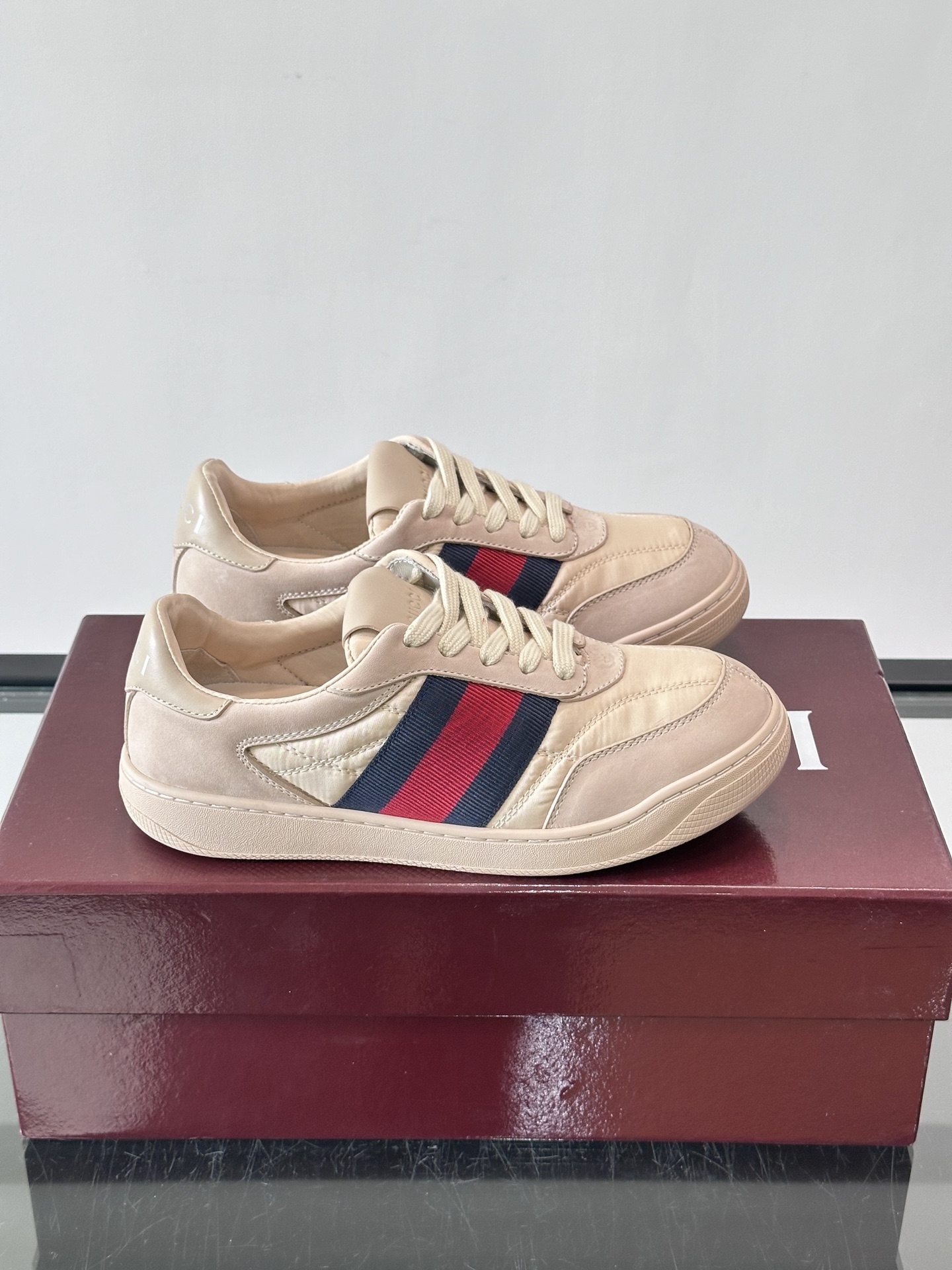 Gucci Beige Striped Low Top Sneakers